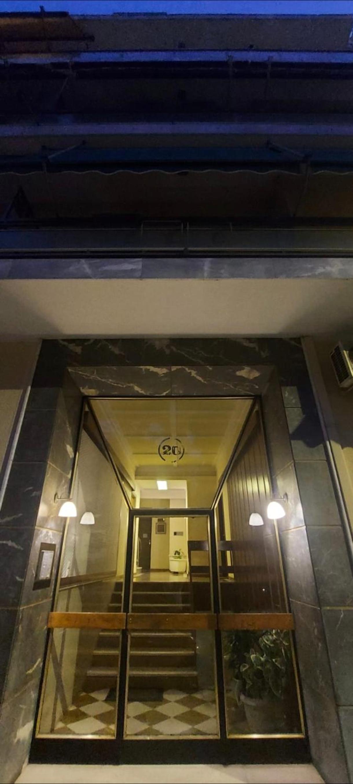 Large 1 bedroom Penthouse with Large Terrace