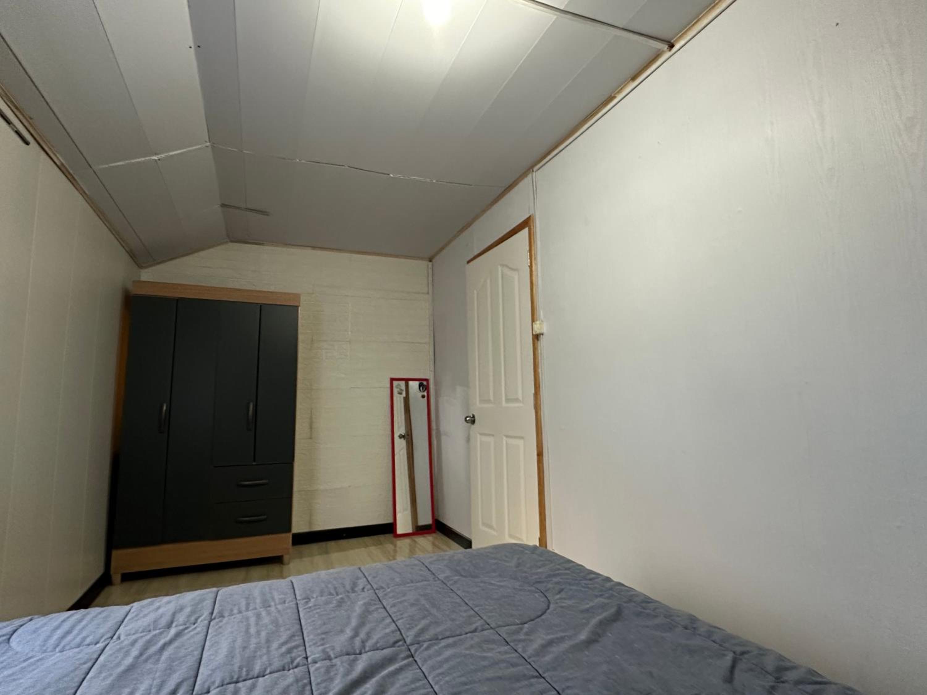 Apartamento segundo piso por día en isla teja