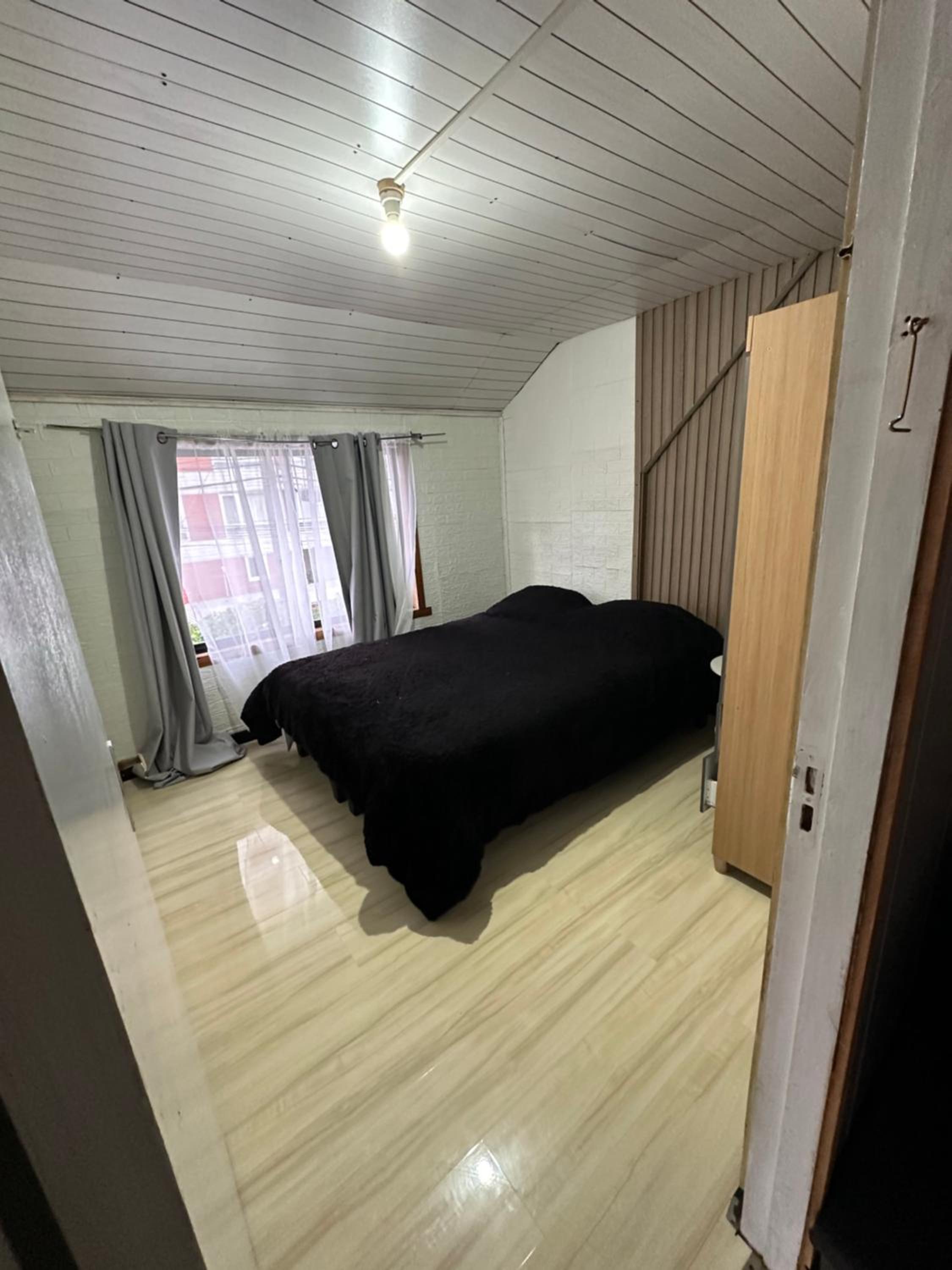 Apartamento segundo piso por día en isla teja