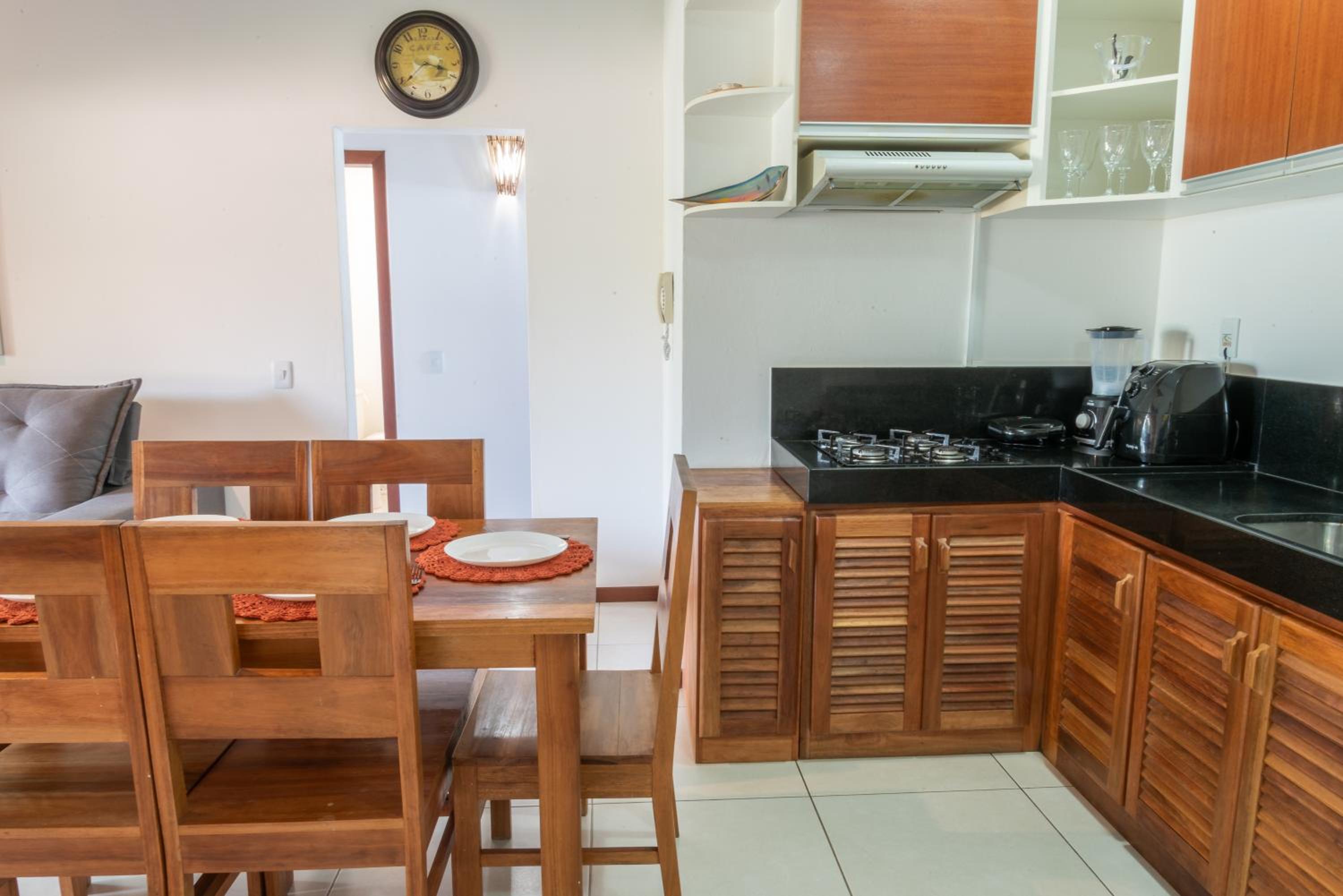 450m PRAIA de Taperapuan; Piscina; 2 quartos; WiFi 300 mbs; Churrasqueira; Estacionamento Gratuito 1 carro
