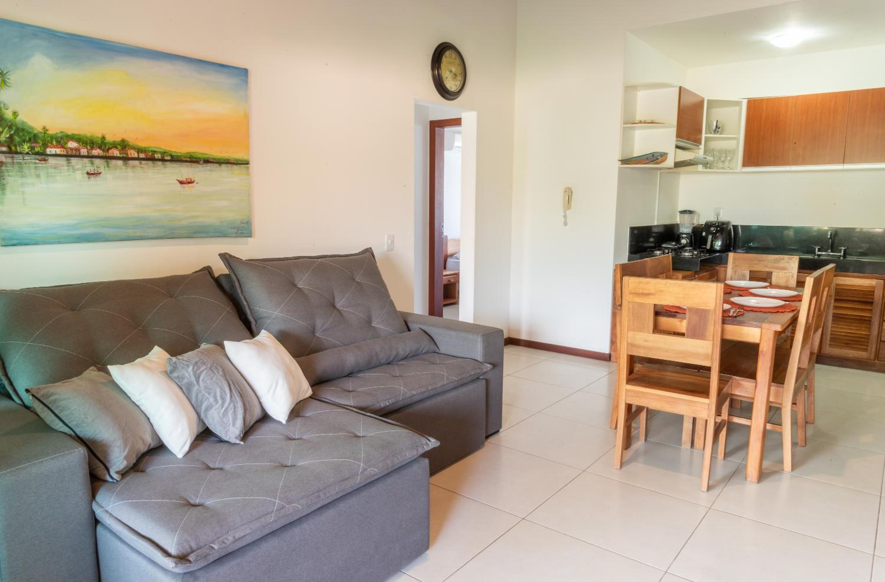 450m PRAIA de Taperapuan; Piscina; 2 quartos; WiFi 300 mbs; Churrasqueira; Estacionamento Gratuito 1 carro