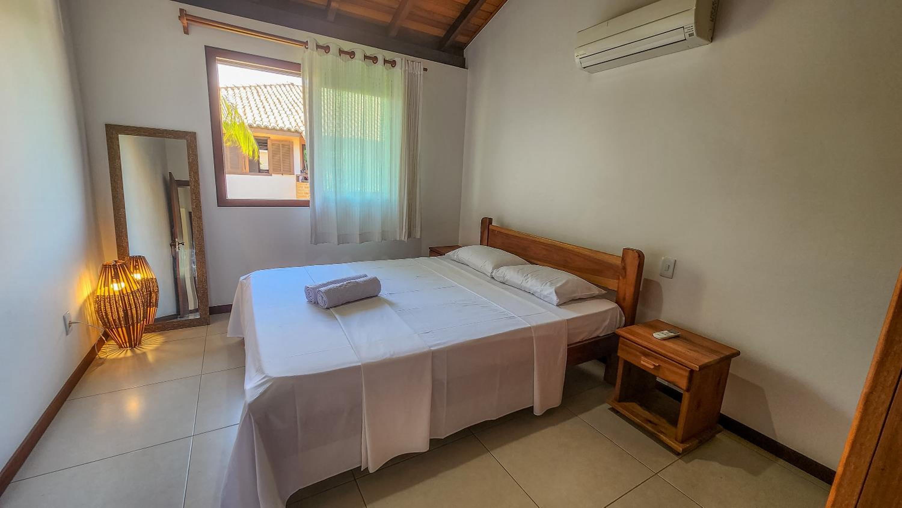 450m PRAIA de Taperapuan; Piscina; 2 quartos; WiFi 300 mbs; Churrasqueira; Estacionamento Gratuito 1 carro