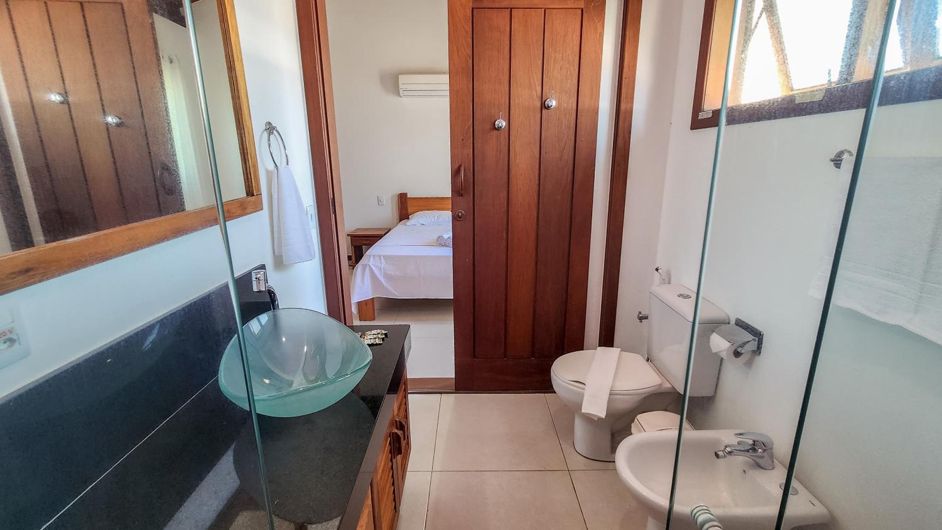 450m PRAIA de Taperapuan; Piscina; 2 quartos; WiFi 300 mbs; Churrasqueira; Estacionamento Gratuito 1 carro