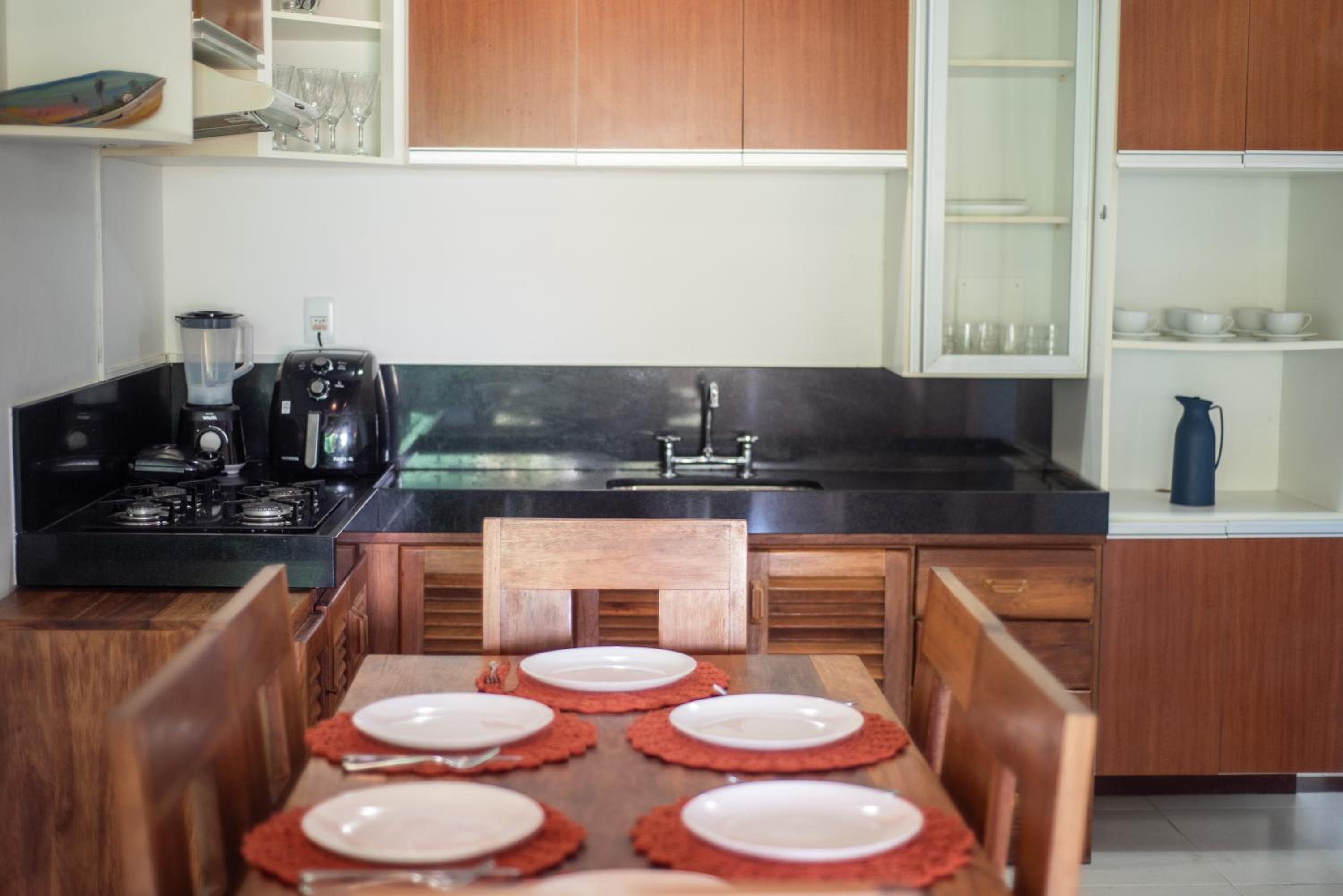 450m PRAIA de Taperapuan; Piscina; 2 quartos; WiFi 300 mbs; Churrasqueira; Estacionamento Gratuito 1 carro