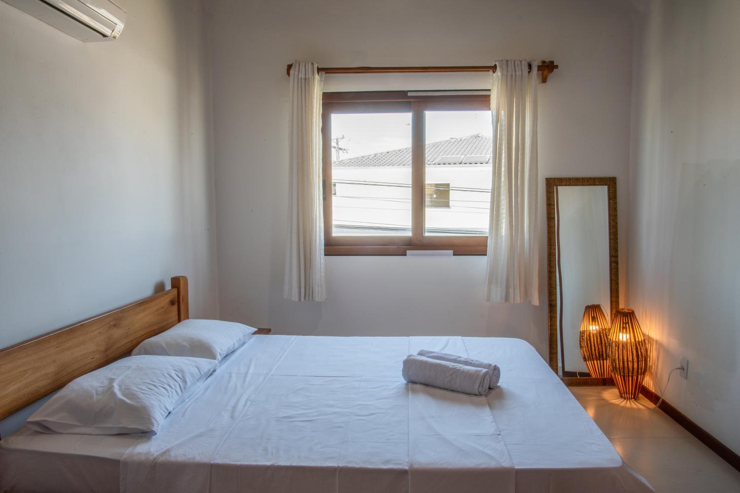 450m PRAIA de Taperapuan; Piscina; 2 quartos; WiFi 300 mbs; Churrasqueira; Estacionamento Gratuito 1 carro