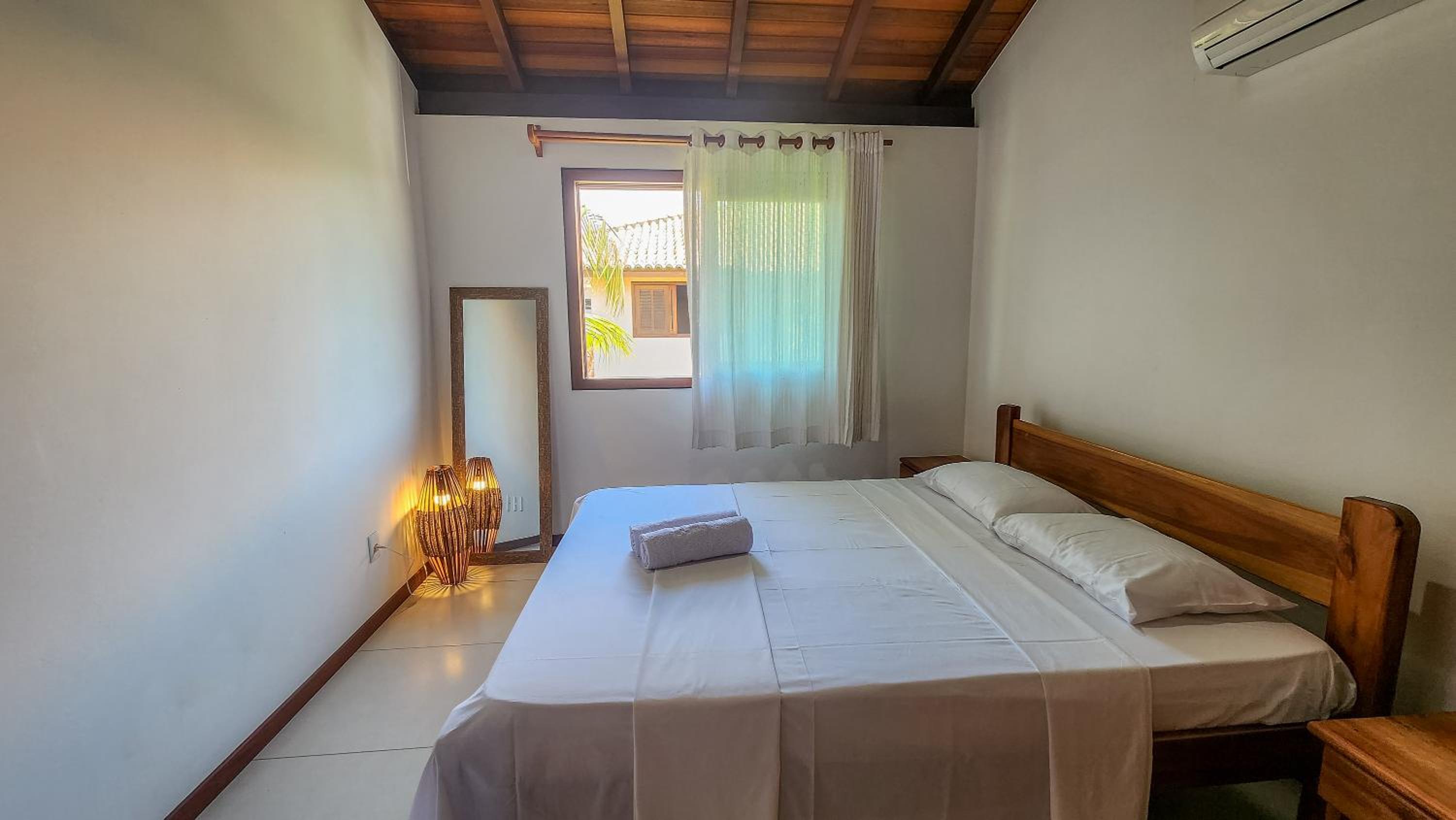 450m PRAIA de Taperapuan; Piscina; 2 quartos; WiFi 300 mbs; Churrasqueira; Estacionamento Gratuito 1 carro