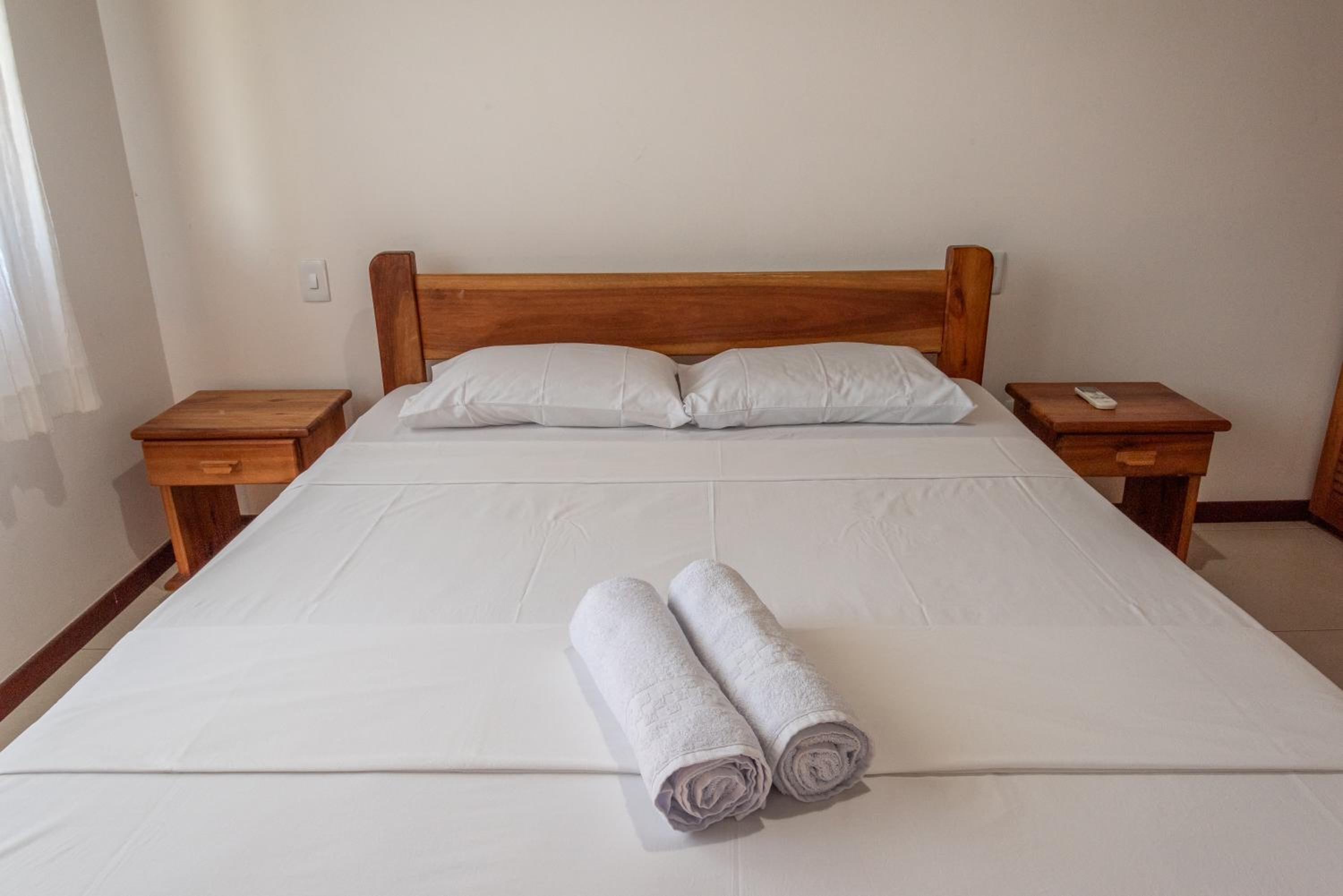 450m PRAIA de Taperapuan; Piscina; 2 quartos; WiFi 300 mbs; Churrasqueira; Estacionamento Gratuito 1 carro