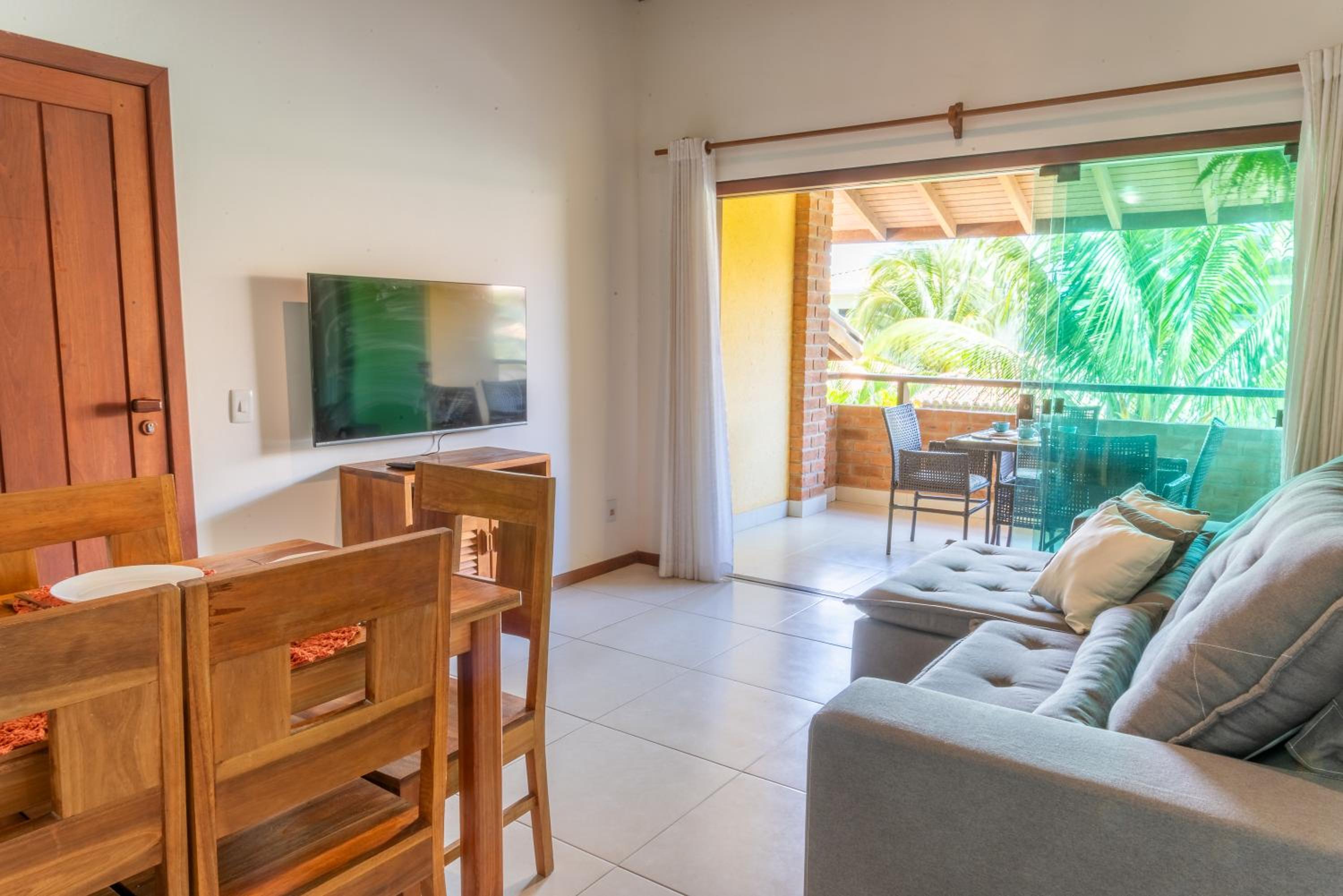 450m PRAIA de Taperapuan; Piscina; 2 quartos; WiFi 300 mbs; Churrasqueira; Estacionamento Gratuito 1 carro