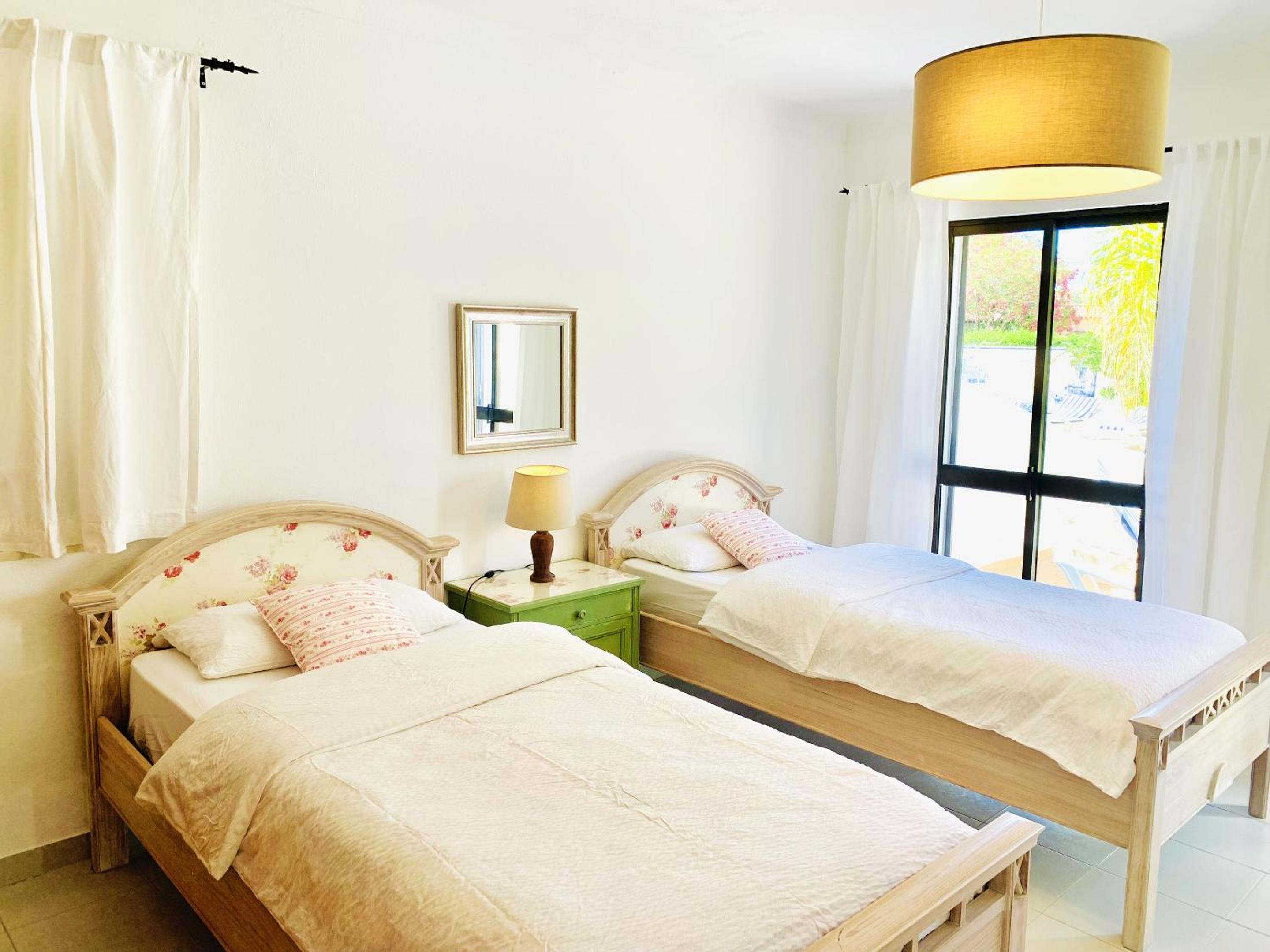 Charming House in Carvoeiro + Pool