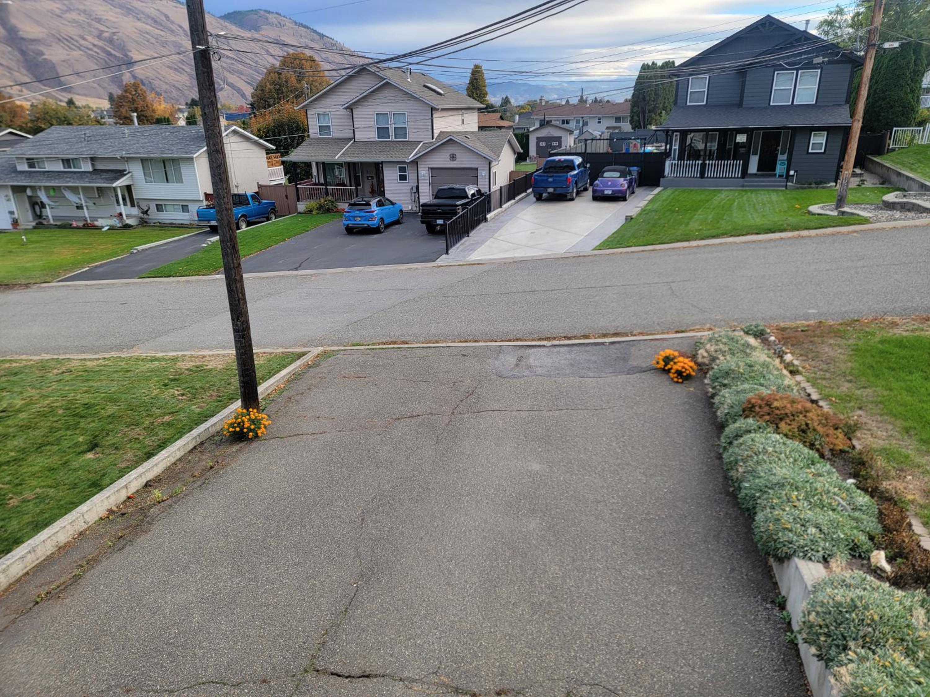 Kamloops Vacations - Charming - 2 bedrooms basemnt, 1 full bath  rec room - Property Image 2