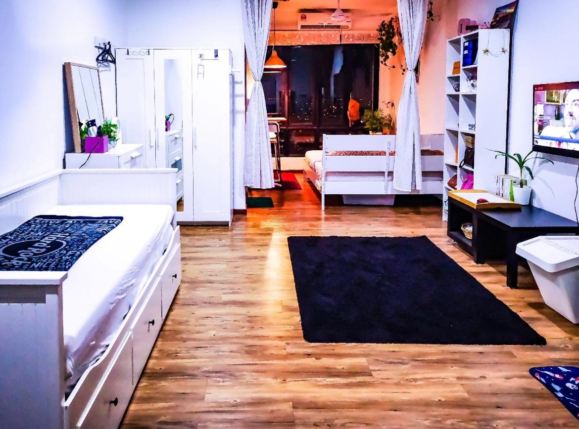 Heel’s Studio