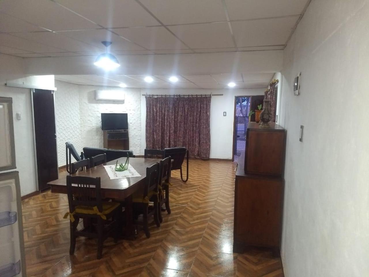 CASA LABERINTO DE BORGES EN SAN RAFAEL PARA 6 PERSONAS