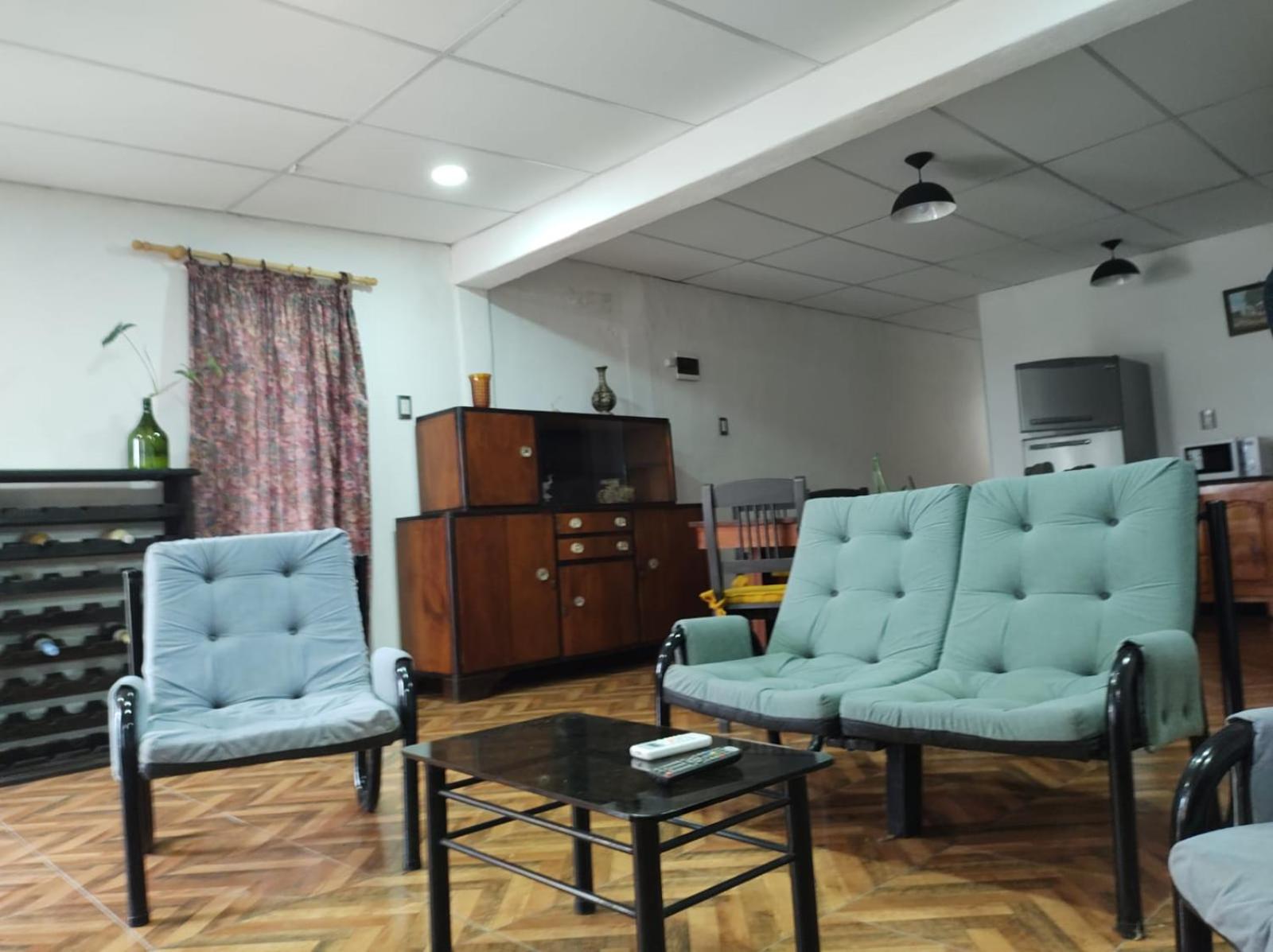 CASA LABERINTO DE BORGES EN SAN RAFAEL PARA 6 PERSONAS