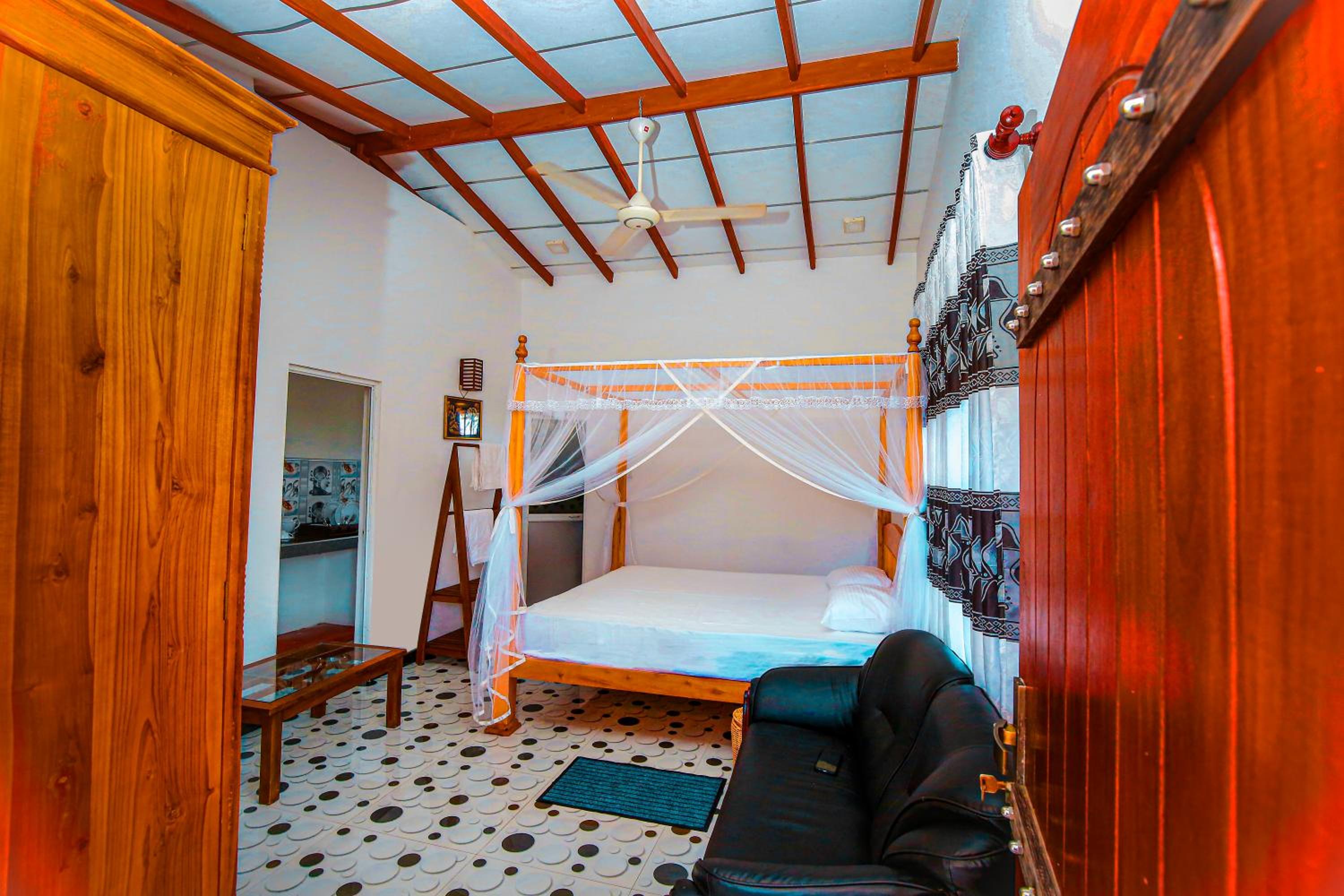 ELIGHT OCEAN VILLA AHANGAMA view 3