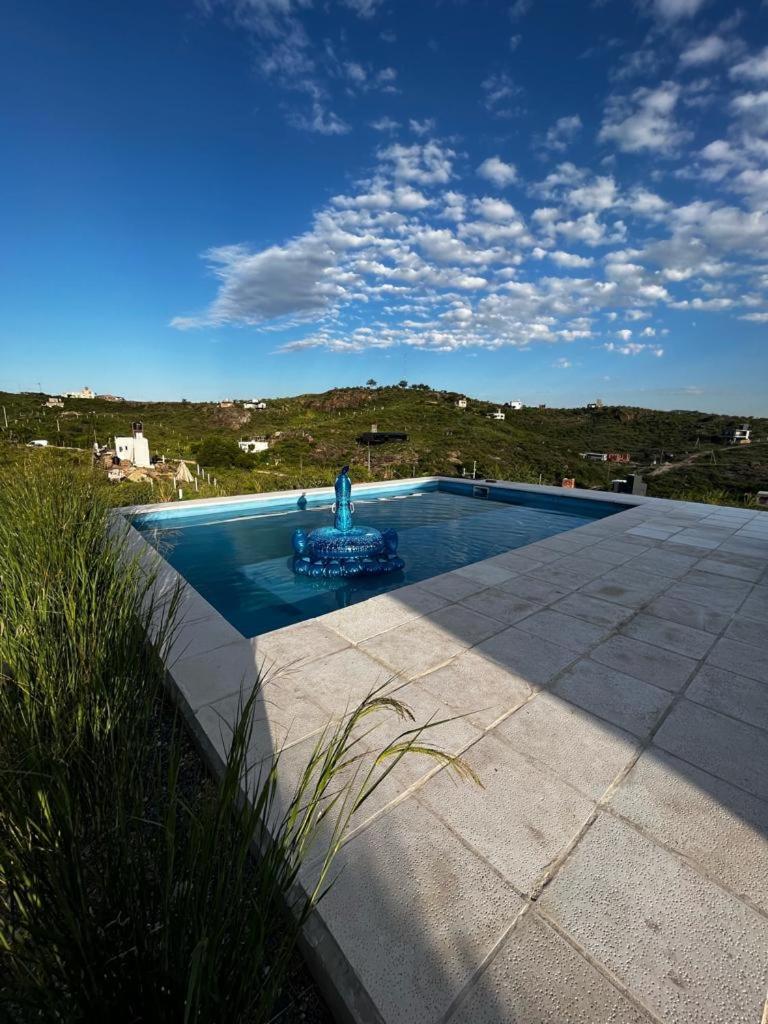 CASA CON PILETA EN ESTANCIA VIEJA