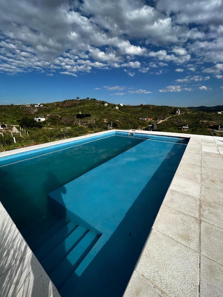 CASA CON PILETA EN ESTANCIA VIEJA
