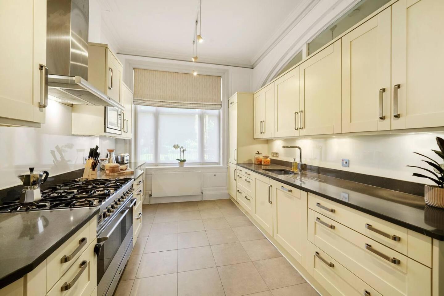 Stylish Family Apartments near Kensington High Street - by Short Stories London