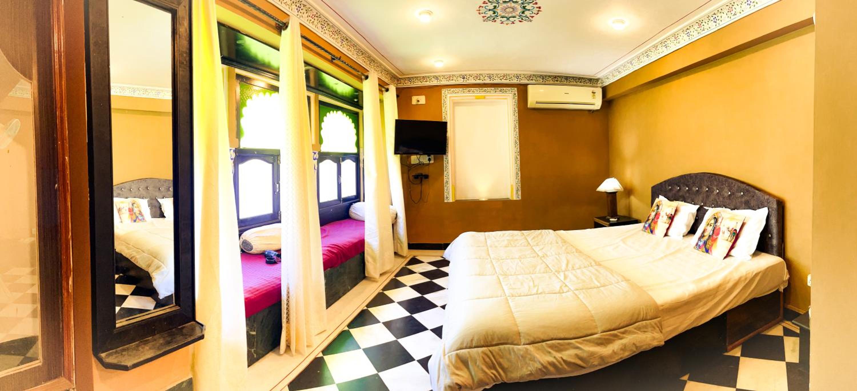 Mild Life Hostel Udaipur