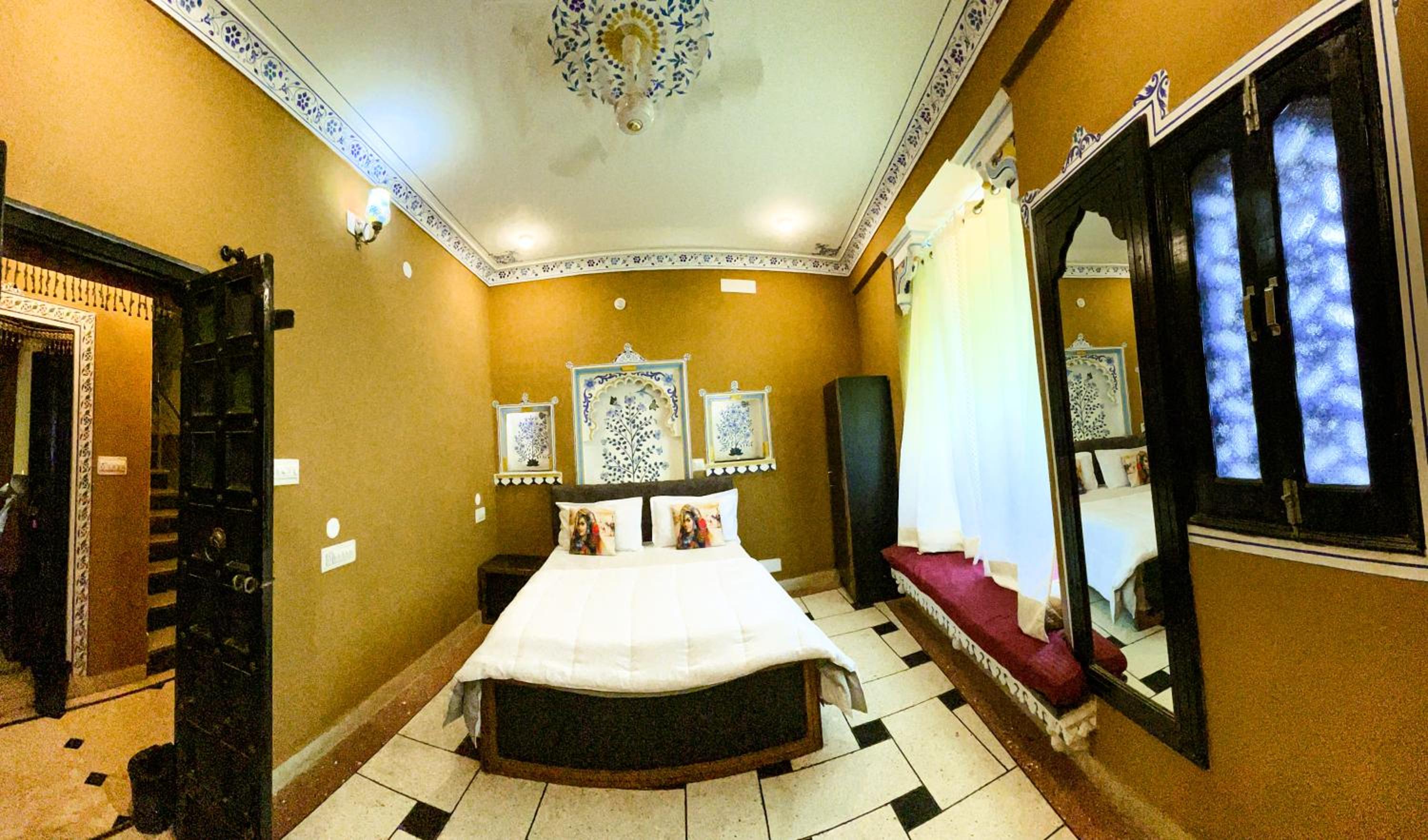 Mild Life Hostel Udaipur