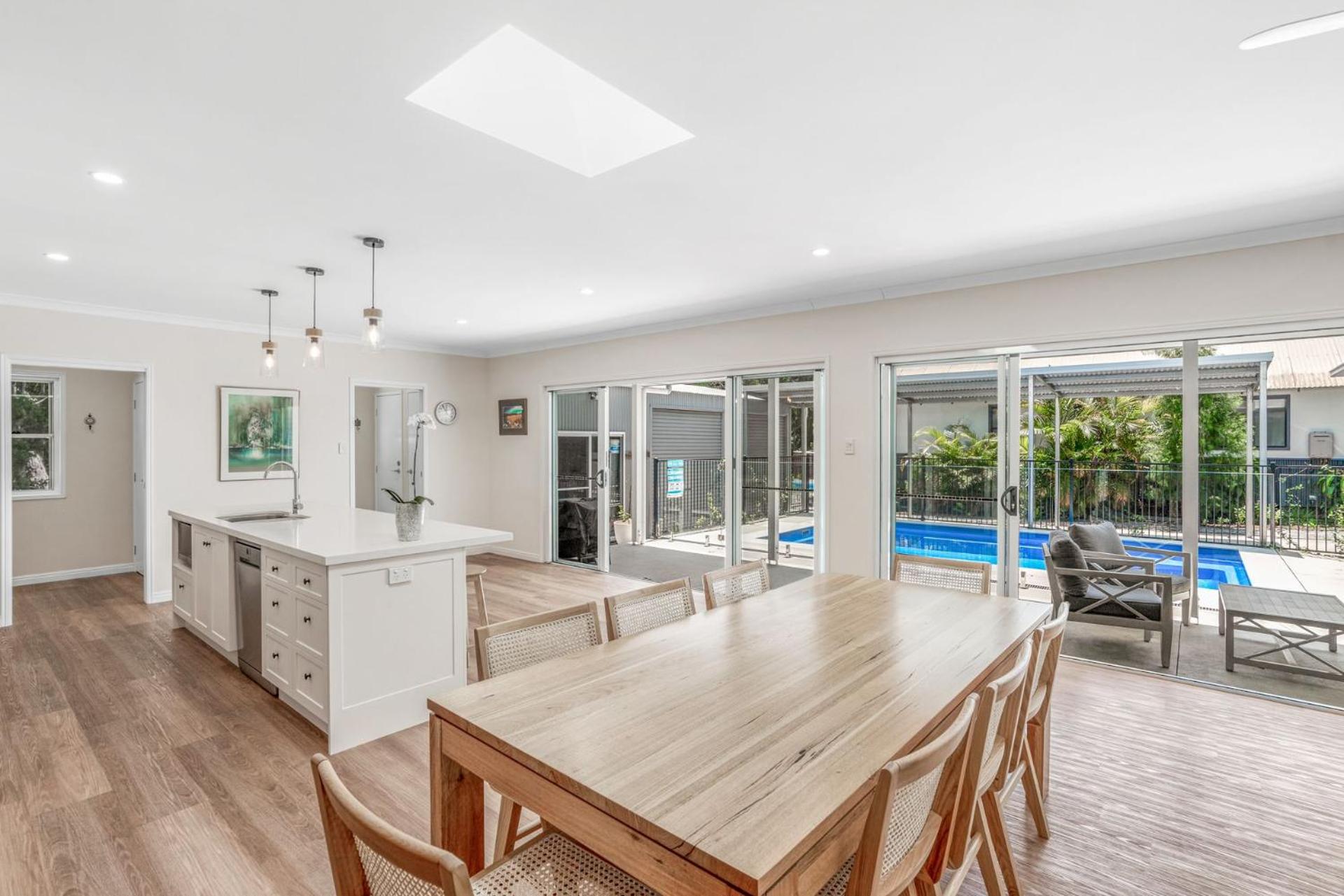 11 Esprit Drive - Rainbow Shores. Swimming Pool - Wifi - Walk to beach