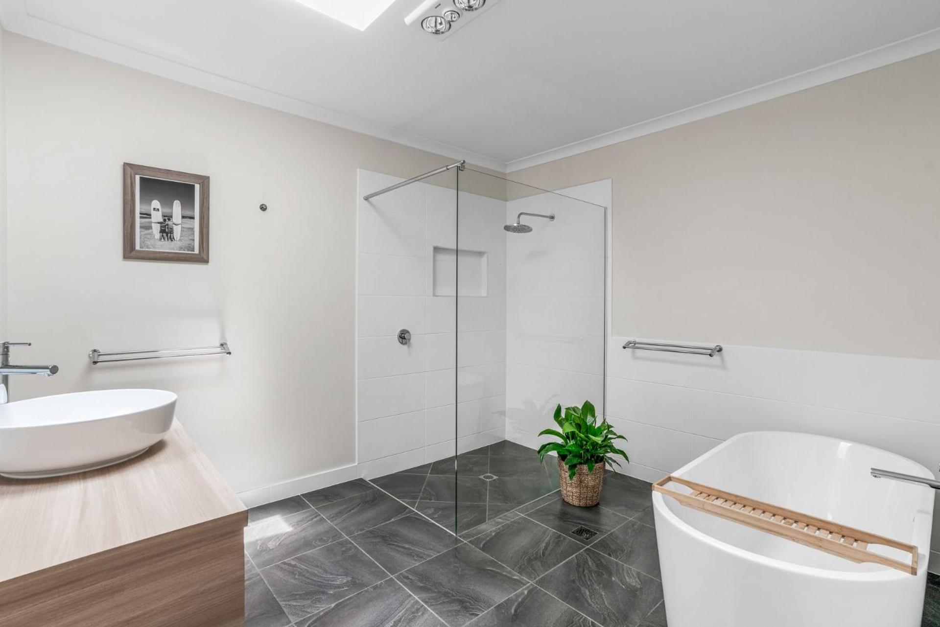 11 Esprit Drive - Rainbow Shores. Swimming Pool - Wifi - Walk to beach