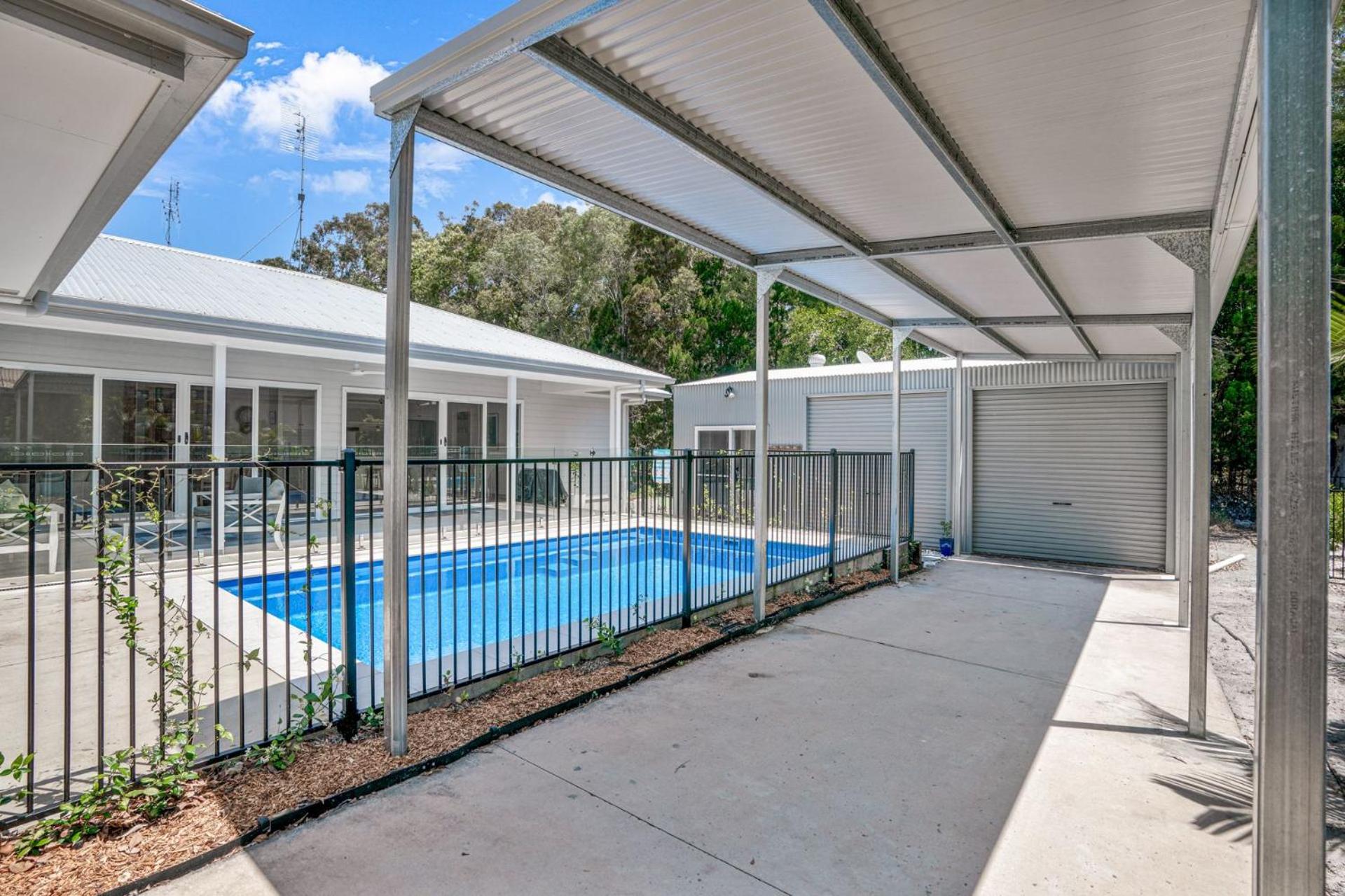 11 Esprit Drive - Rainbow Shores. Swimming Pool - Wifi - Walk to beach