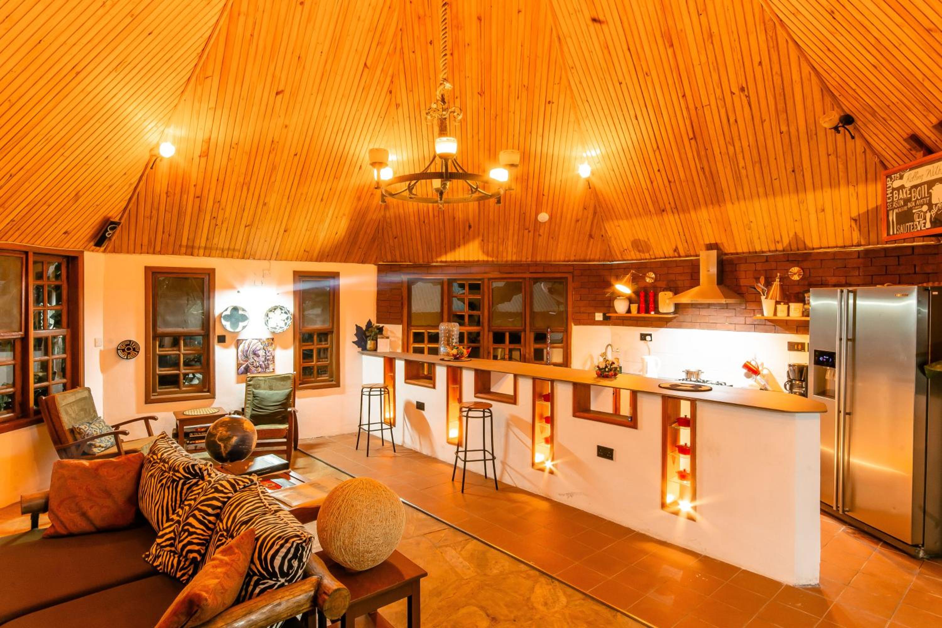 Safariland Home stay
