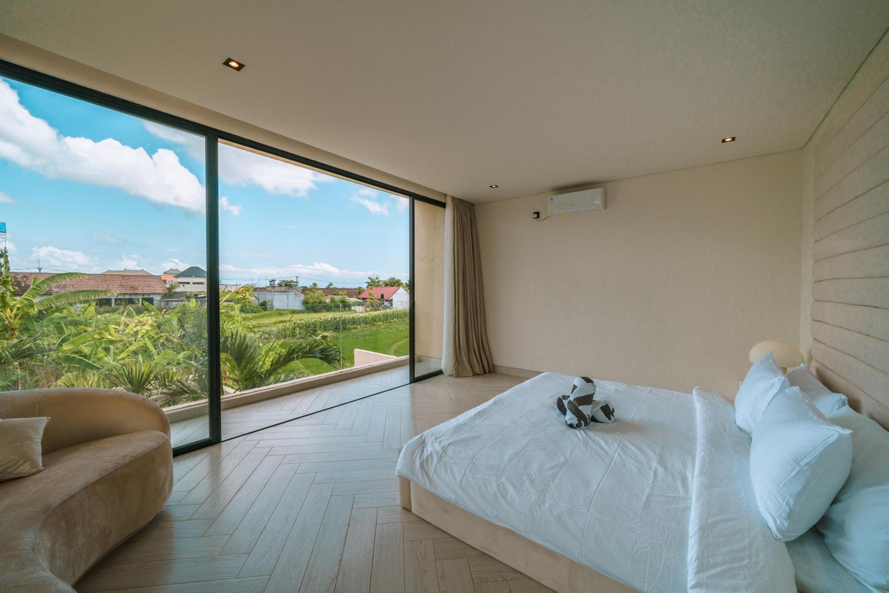 Minimalist Paradise: Tranquil Canggu Villa Ummi view 3