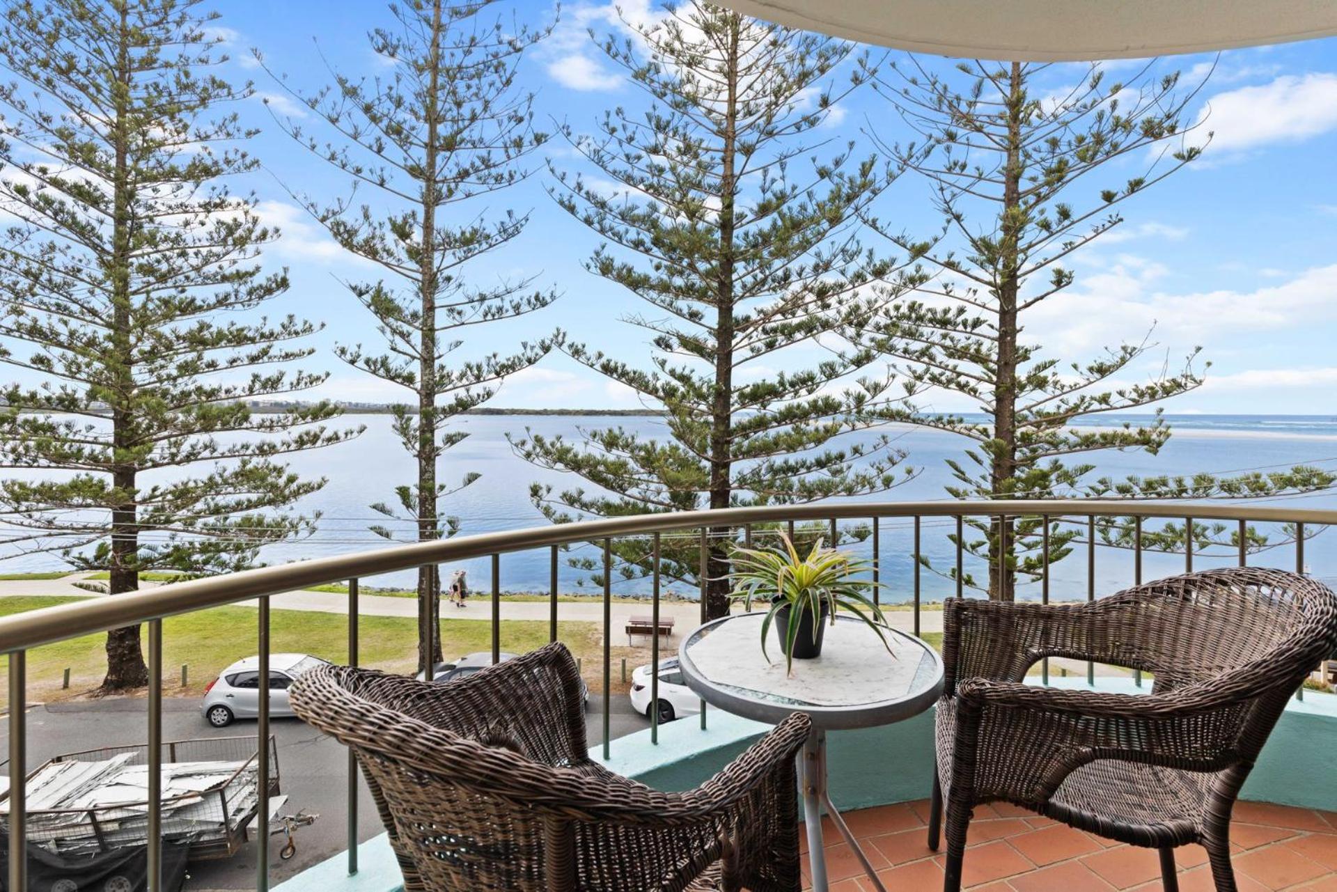 Caloundra Vacations - Eastbourne U6 80 Esplanade Golden Beach - Property Image 1