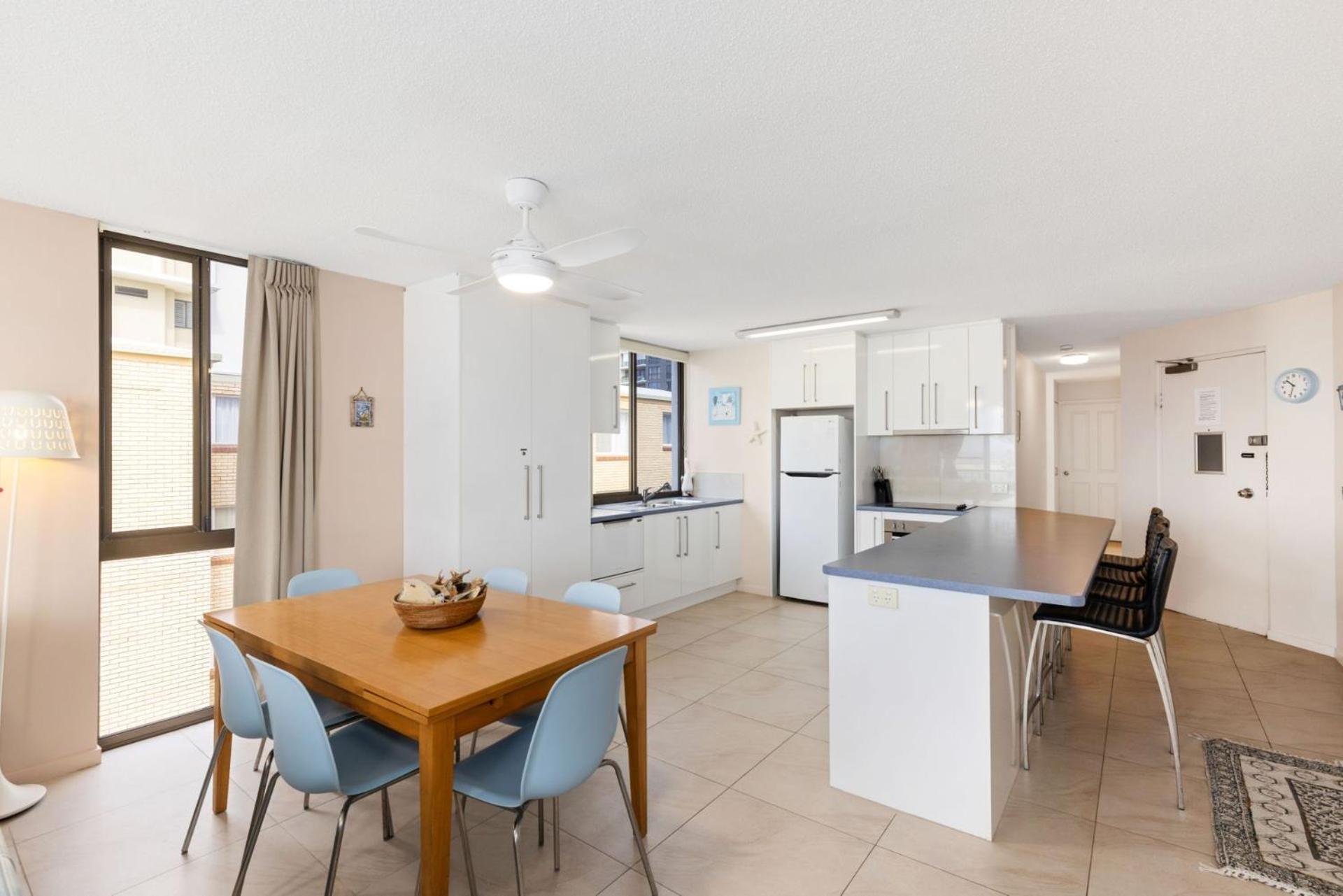 Caloundra Vacations - Eastbourne U6 80 Esplanade Golden Beach - Property Image 2