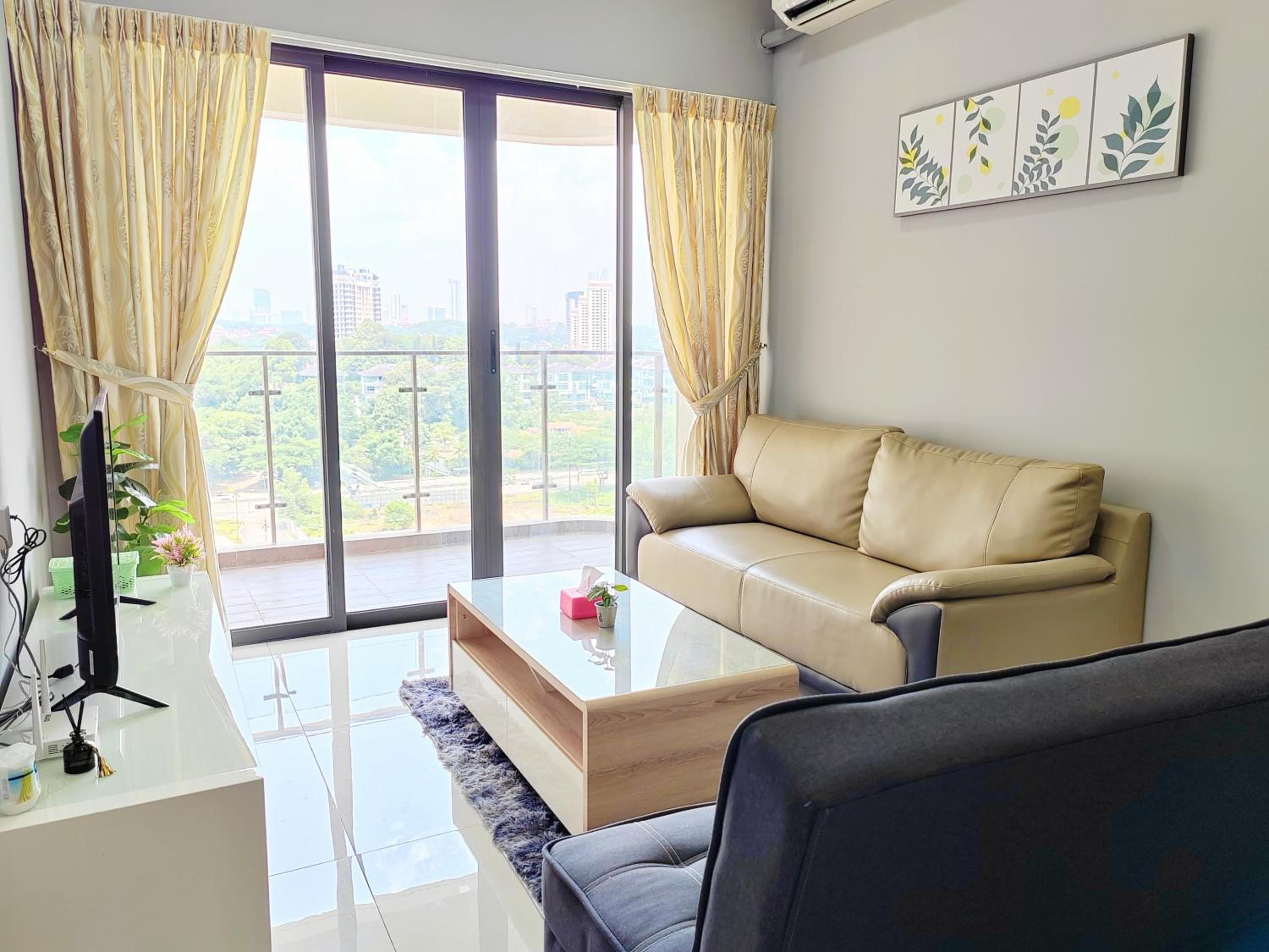 JOHOR BAHRU DANGABAY CIQ CITYSQUARE 2Bd 6PAX