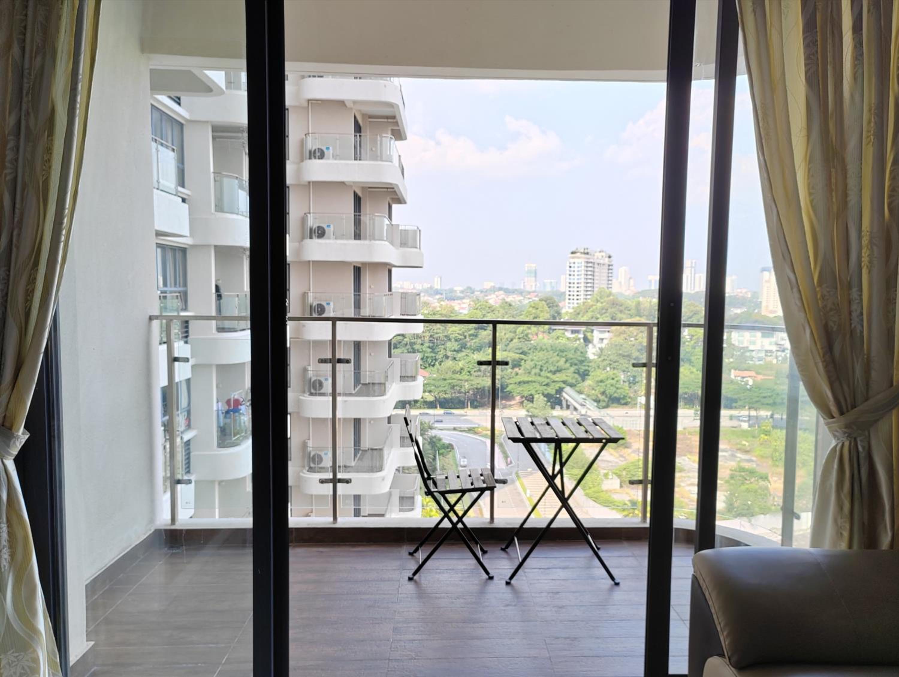JOHOR BAHRU DANGABAY CIQ CITYSQUARE 2Bd 6PAX