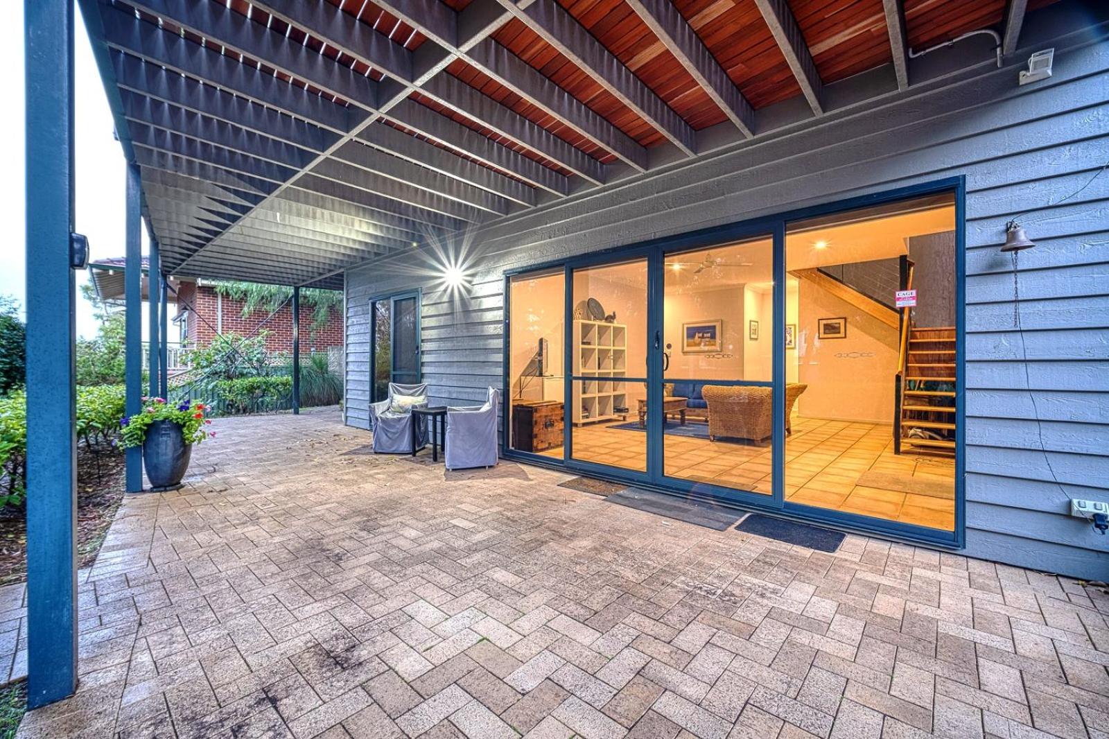 Paradise - Perfect location in the heart of Old Dunsborough