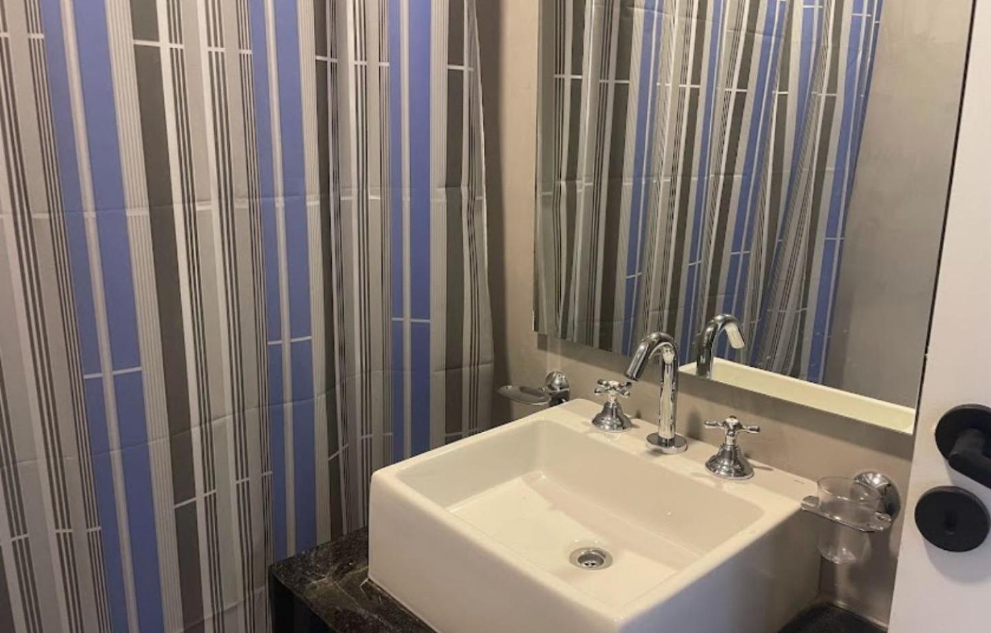 Departamento Hermoso Céntrico Con Ascensor, Abonas en USD