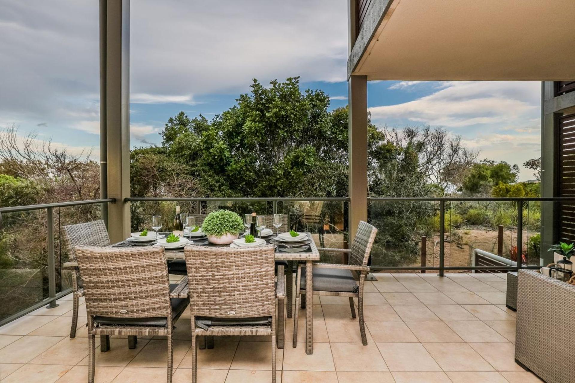 Loka 7 beachfront apartment
