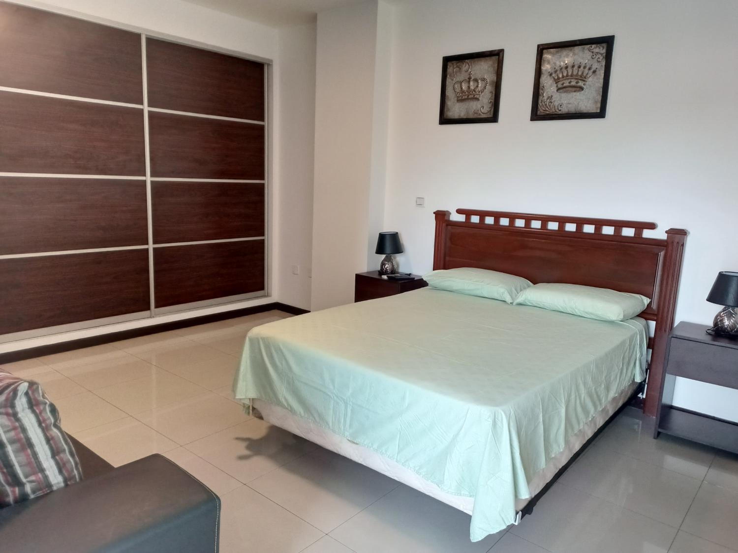 Luxury Apartment -3 bedrooms