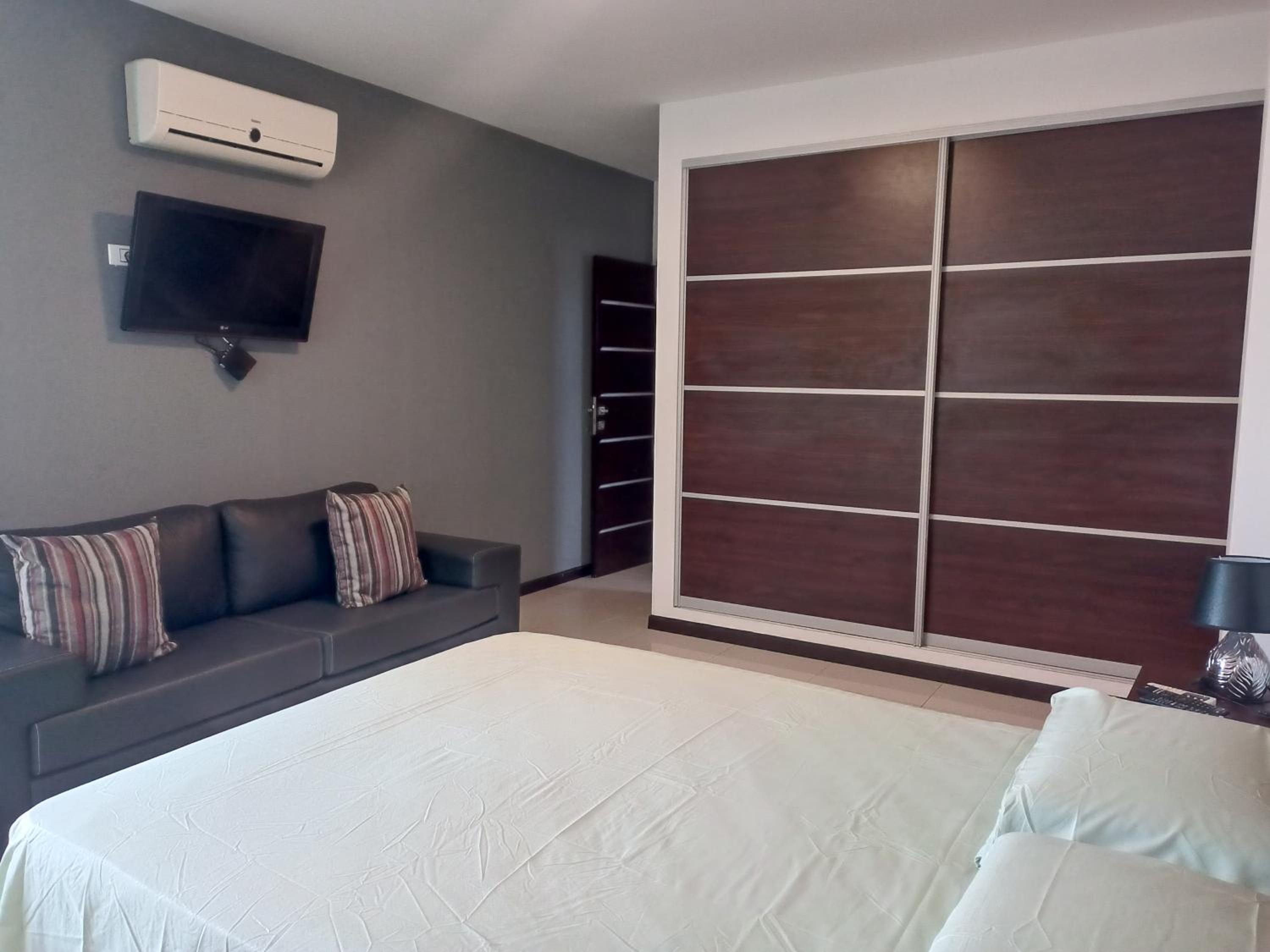 Luxury Apartment -3 bedrooms