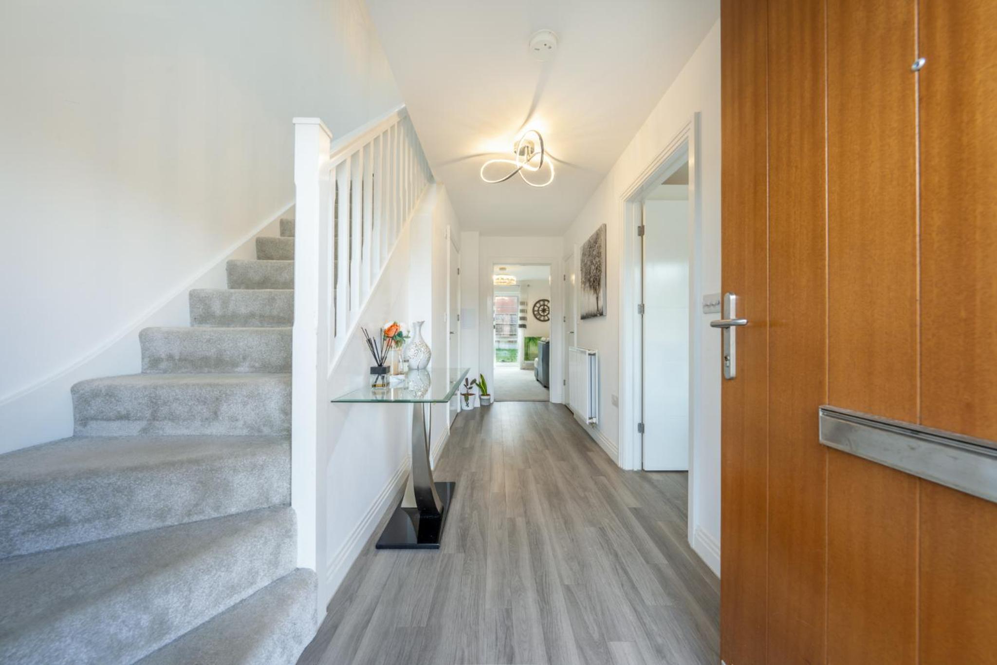 3 bedroom house in Bricketwood St Albans view 5