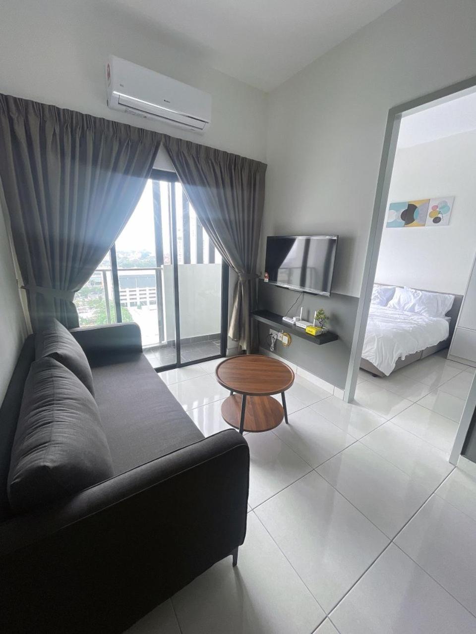 Comfy WIFI place @Manjalara 5Min to Desa Park City