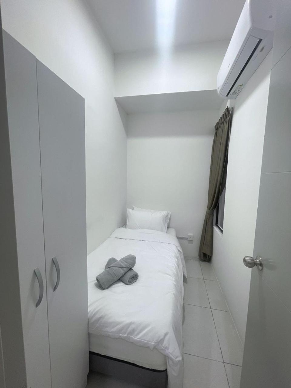 Comfy WIFI place @Manjalara 5Min to Desa Park City