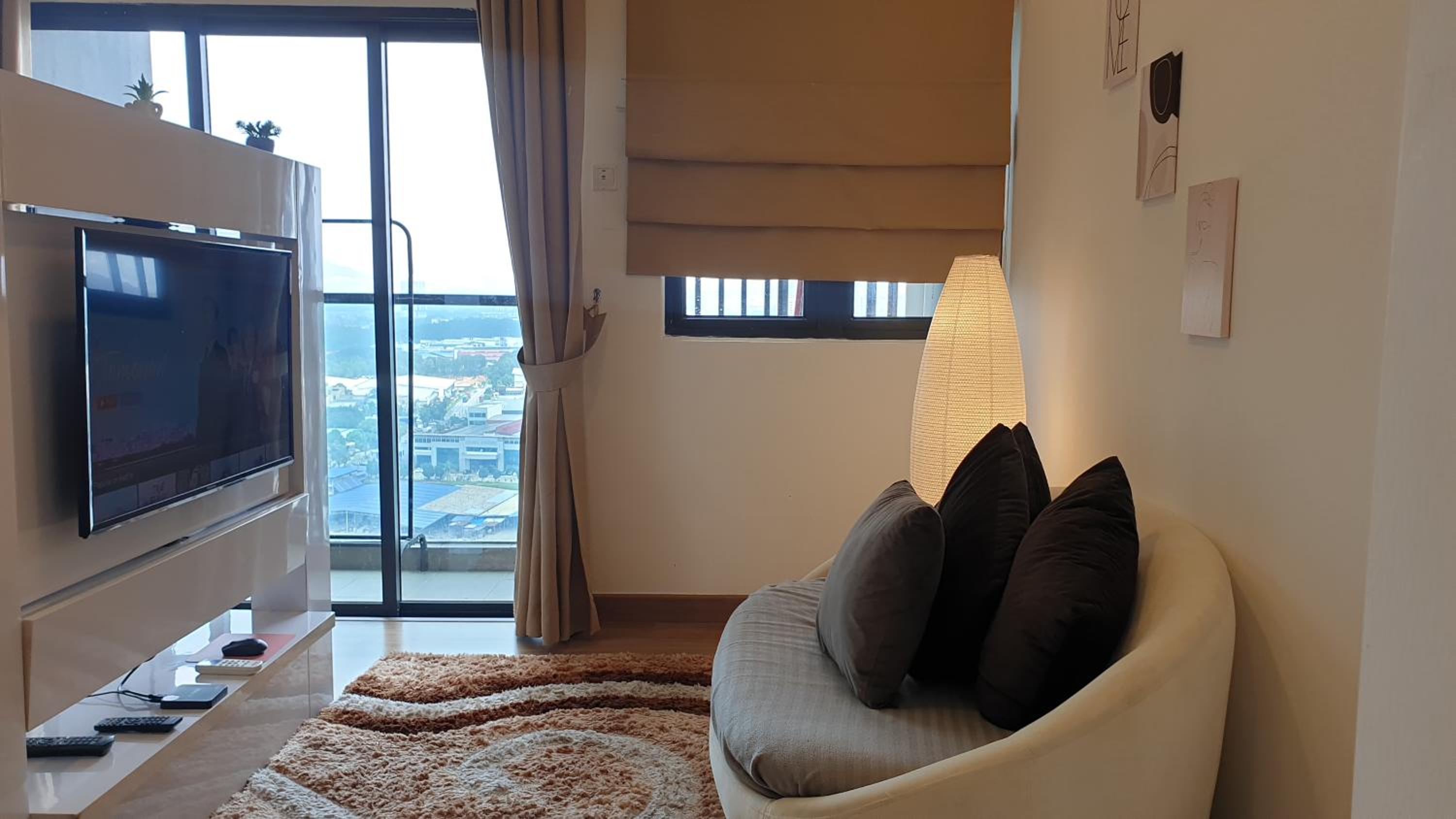 Eshue Designer Suites @ Simfoni Towers photo 5