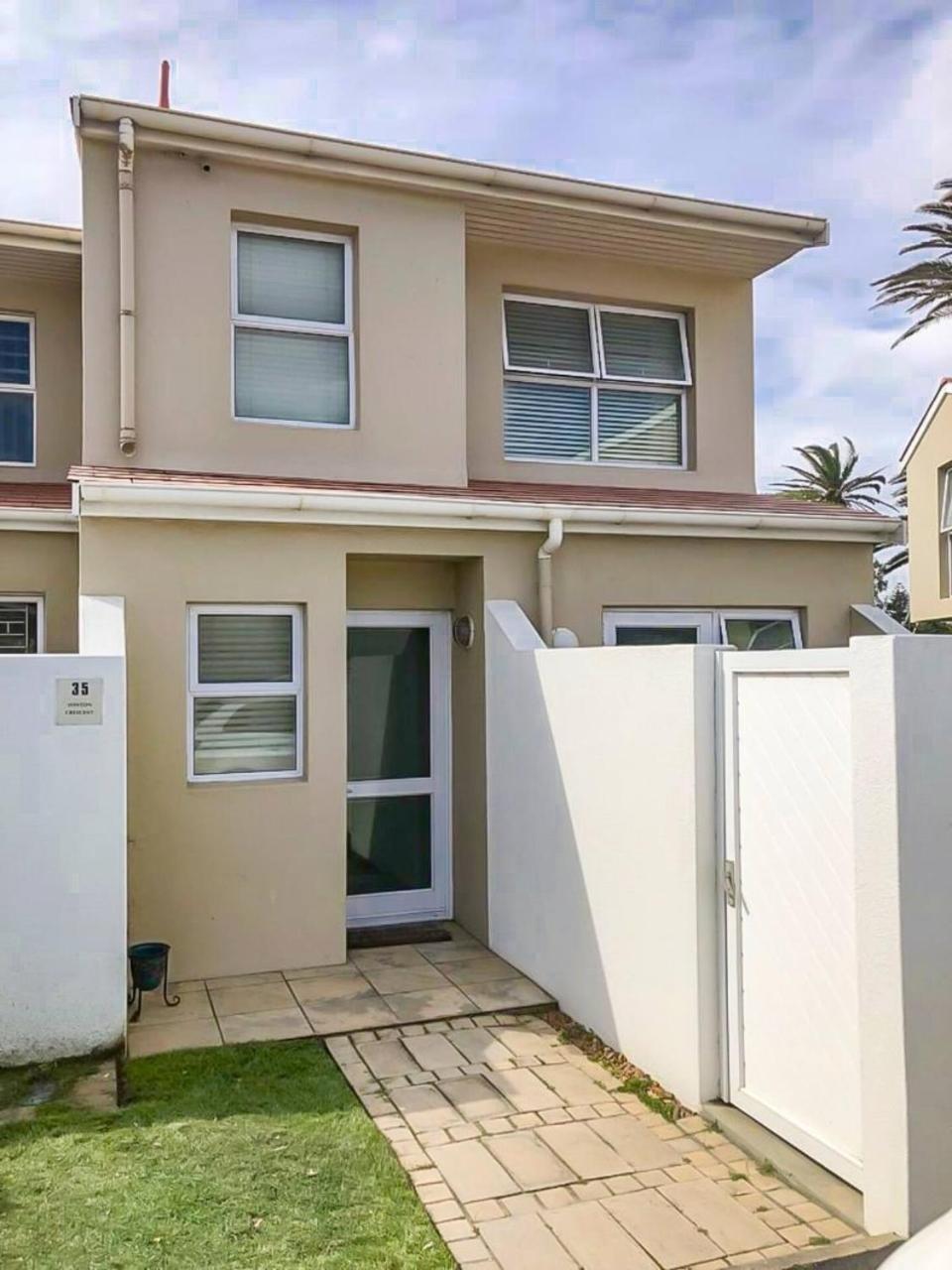 Island Home Woodbridge Island Milnerton