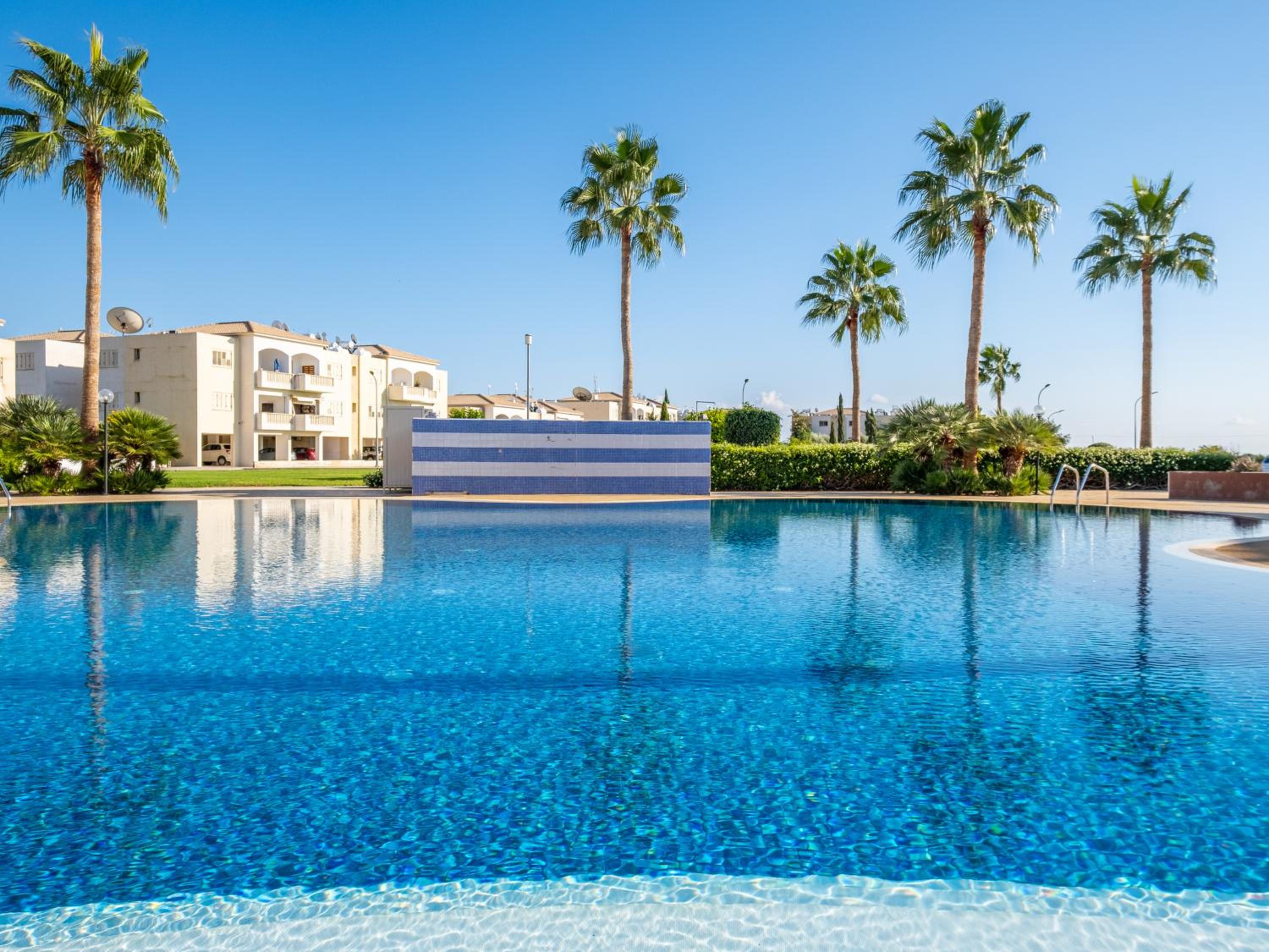 Paradise Palms, 2bed Apt W Pool