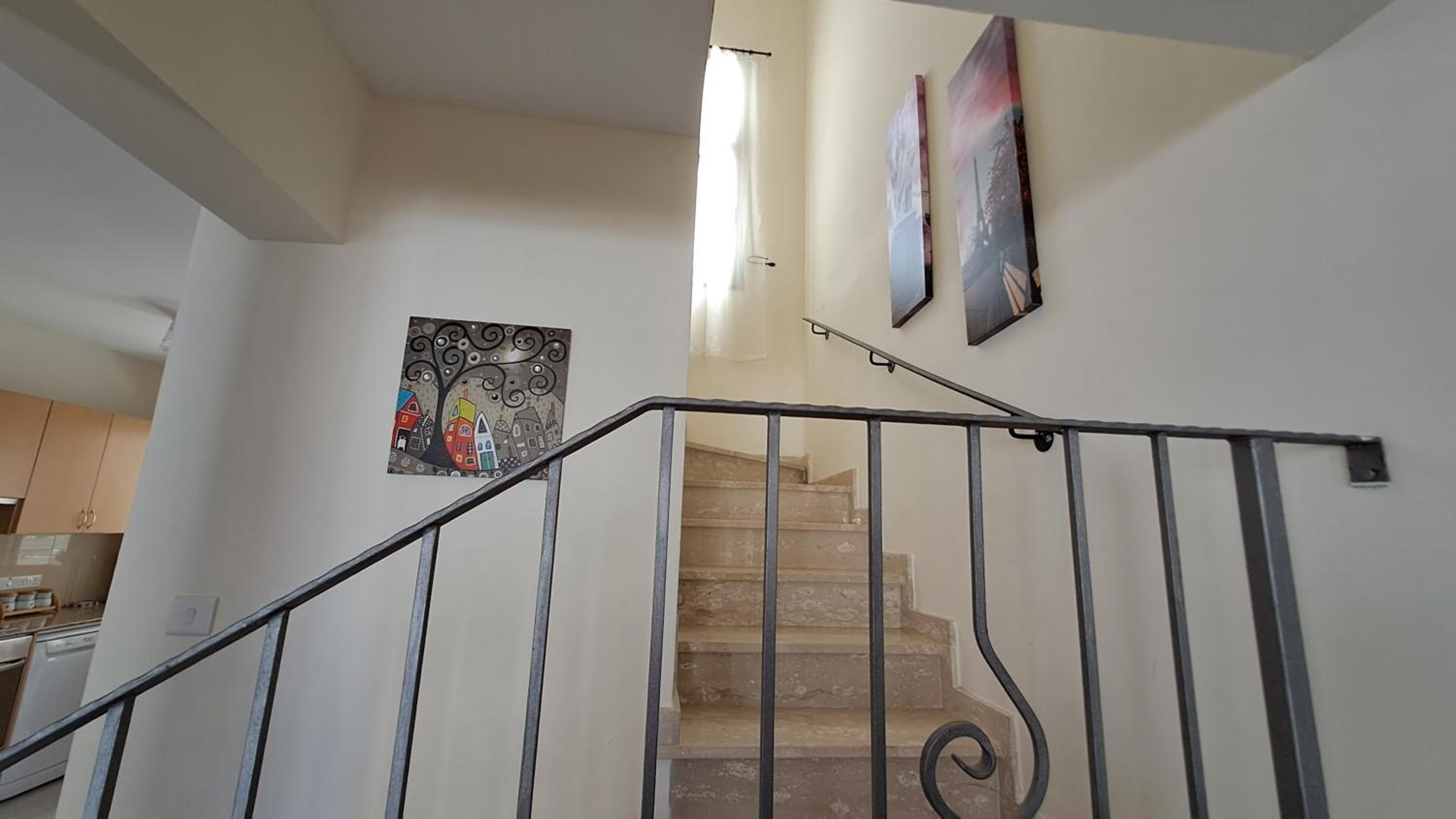 Dream Beach House Steps from the Sea & Free Parking