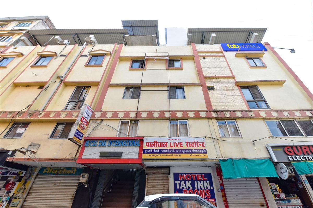 FabHotel Tak International