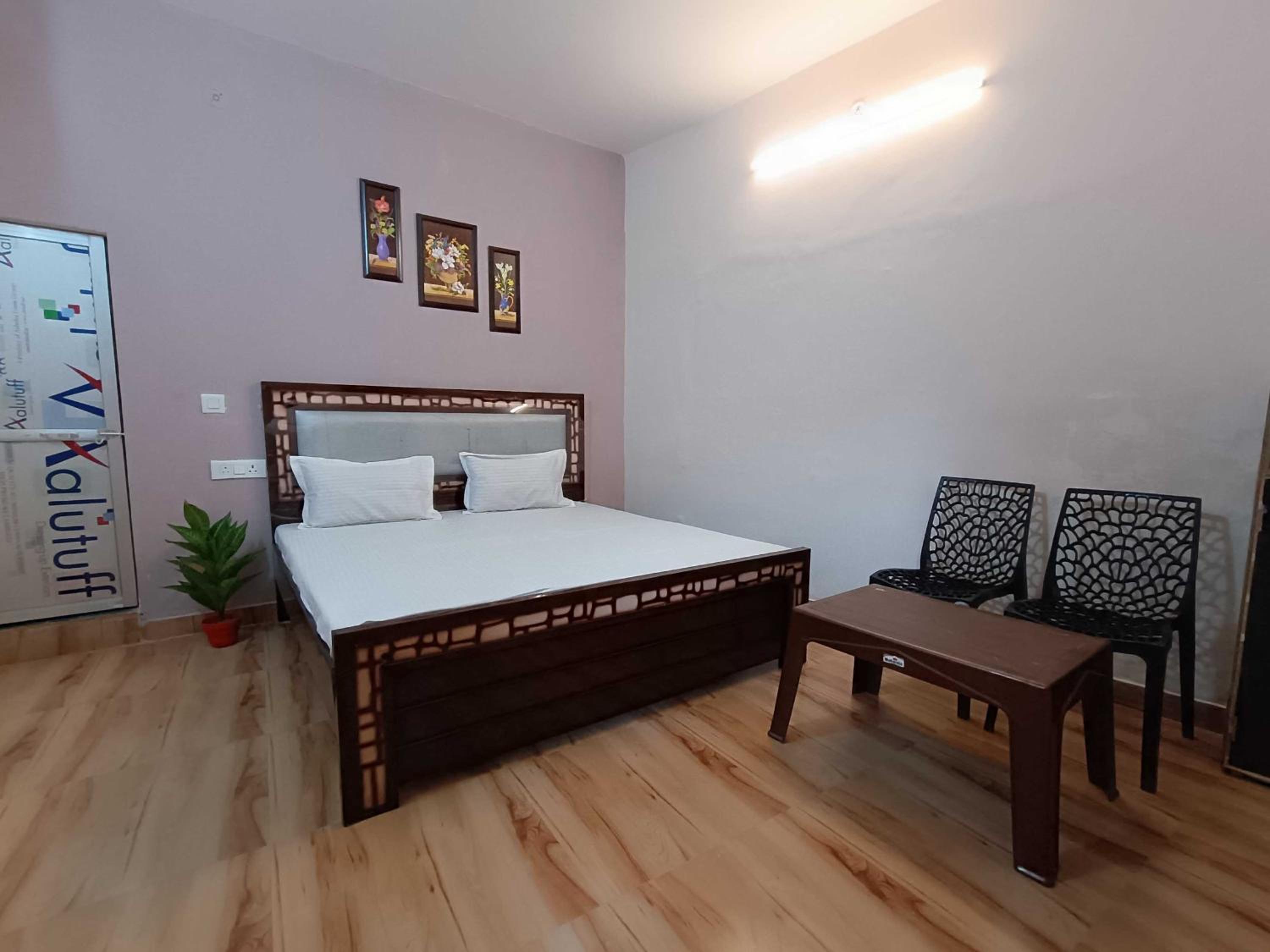 Hotel O Home Pari Mahal Homestay