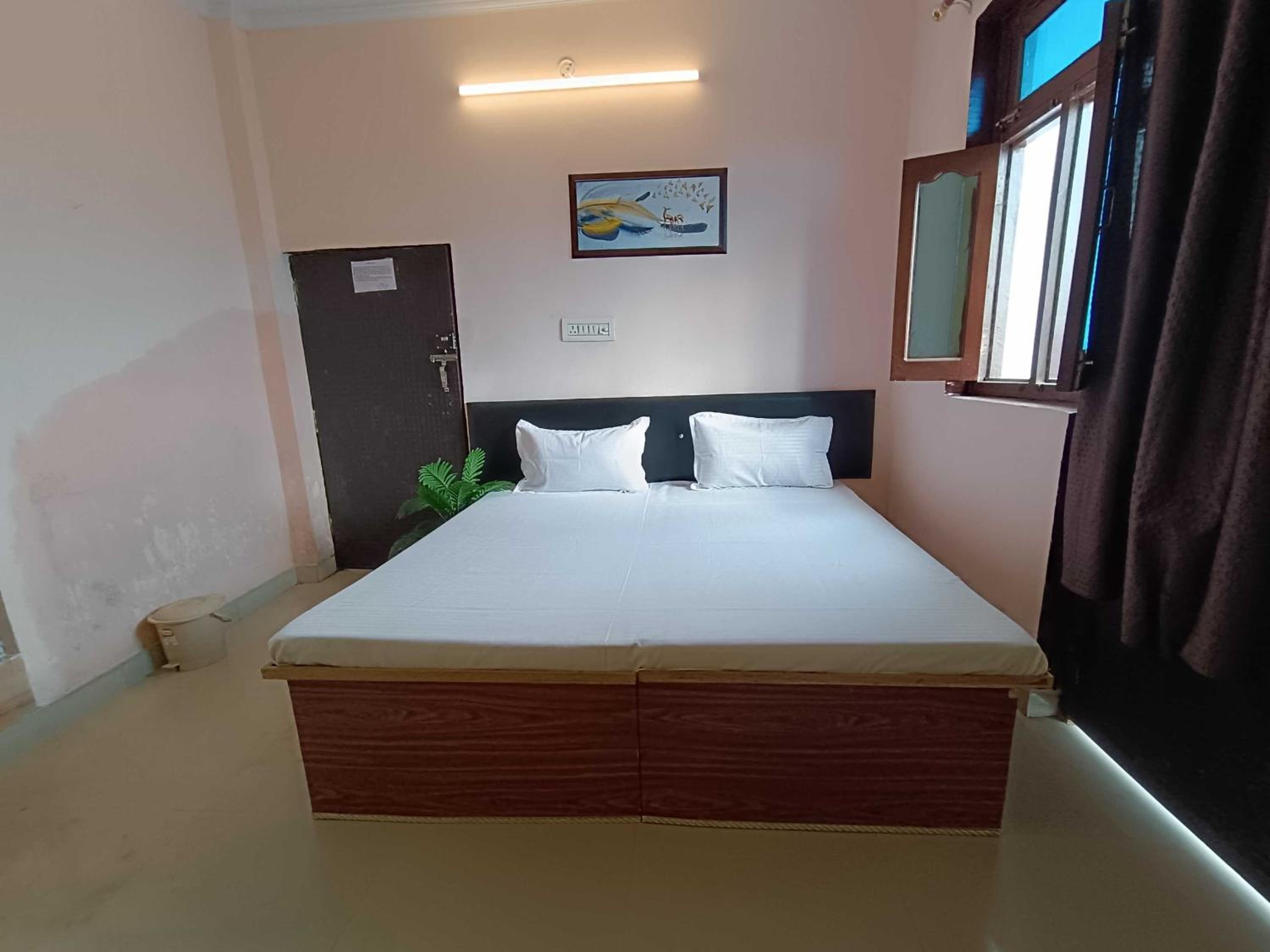 Hotel O Home Pari Mahal Homestay