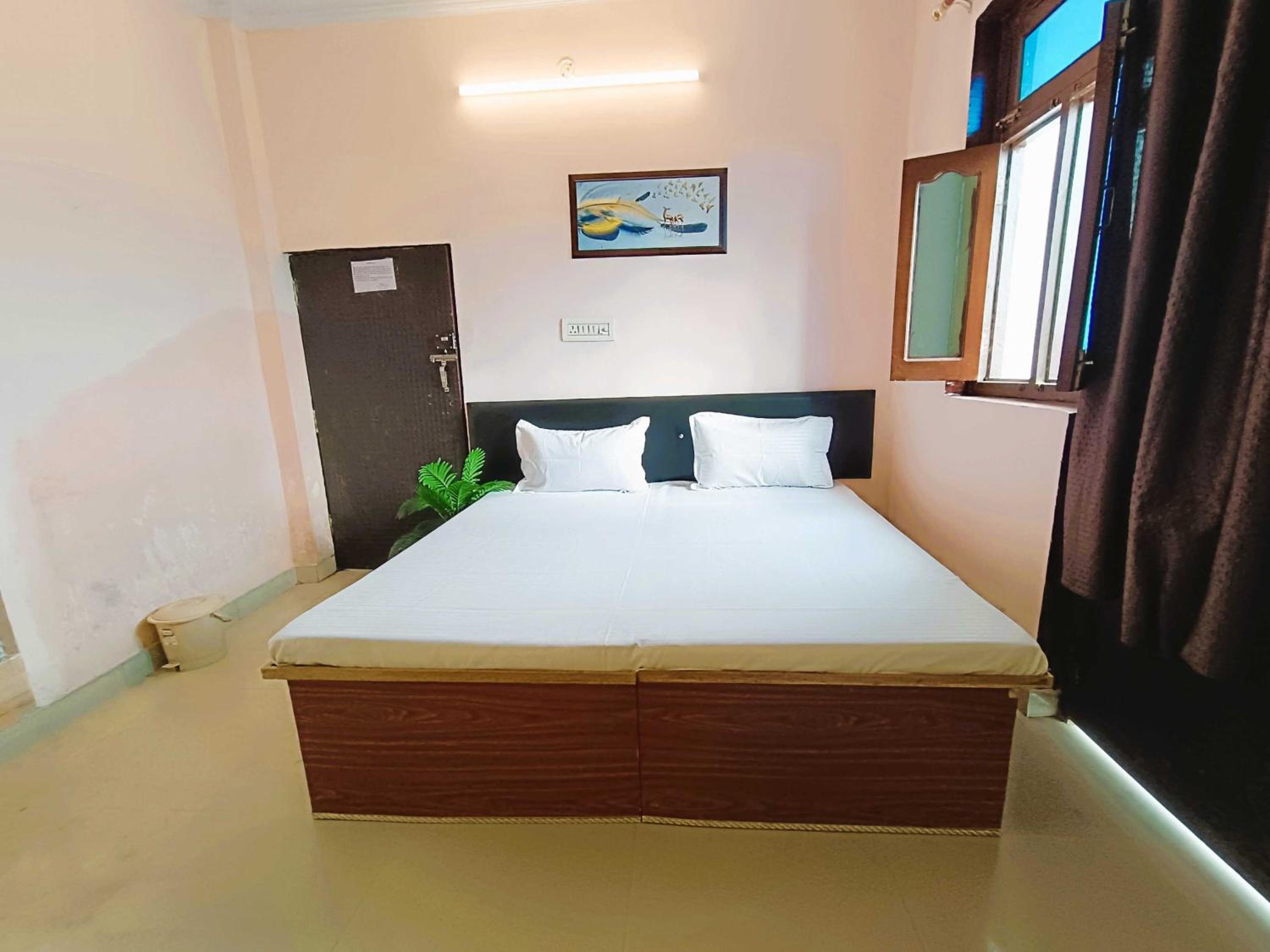 Hotel O Home Pari Mahal Homestay
