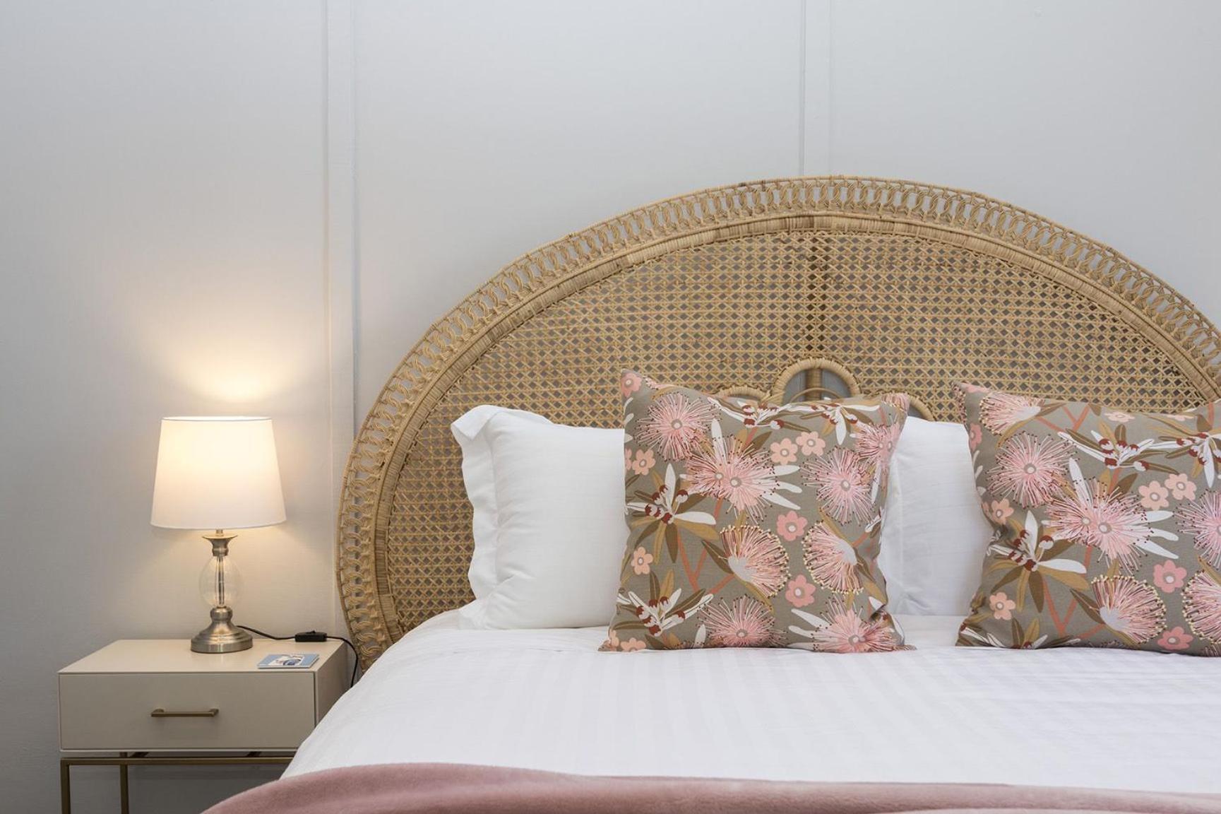 ‘Endsleigh Cottage’ - Modern Luxury, Aged Charm