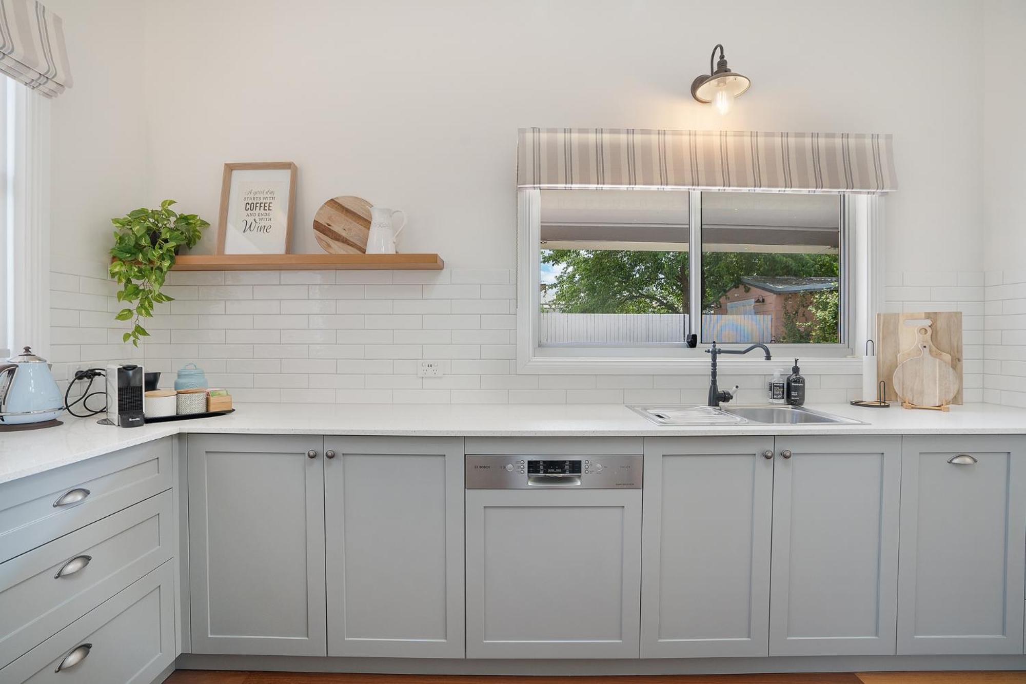 ‘Endsleigh Cottage’ - Modern Luxury, Aged Charm